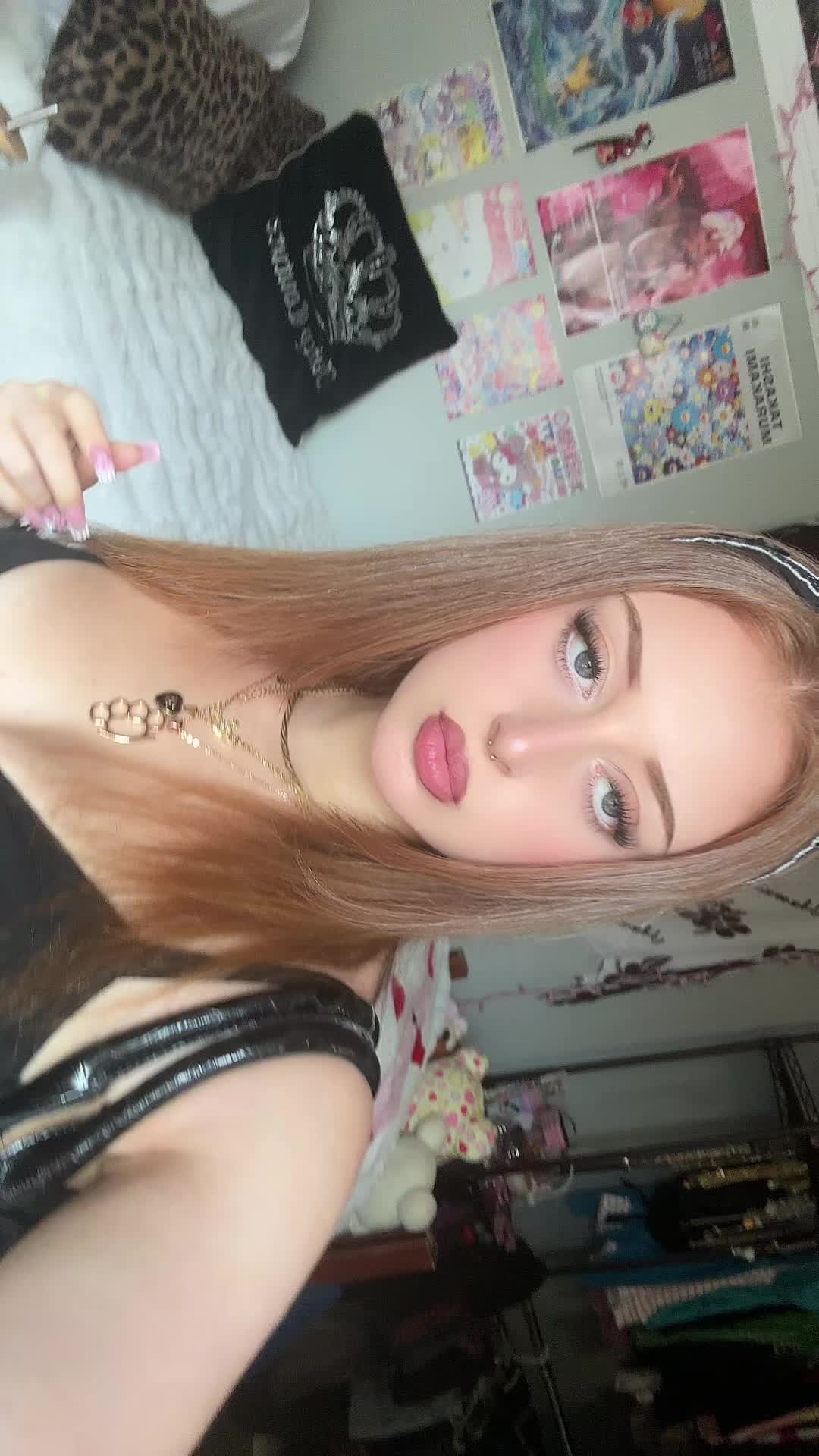 @Julia ♡ ⋆˙⟡♡ ⋆˙⟡♡