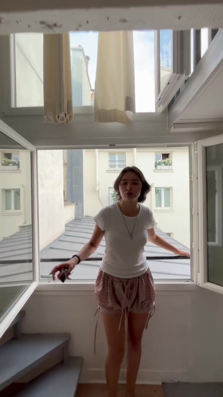 @LILI JANE