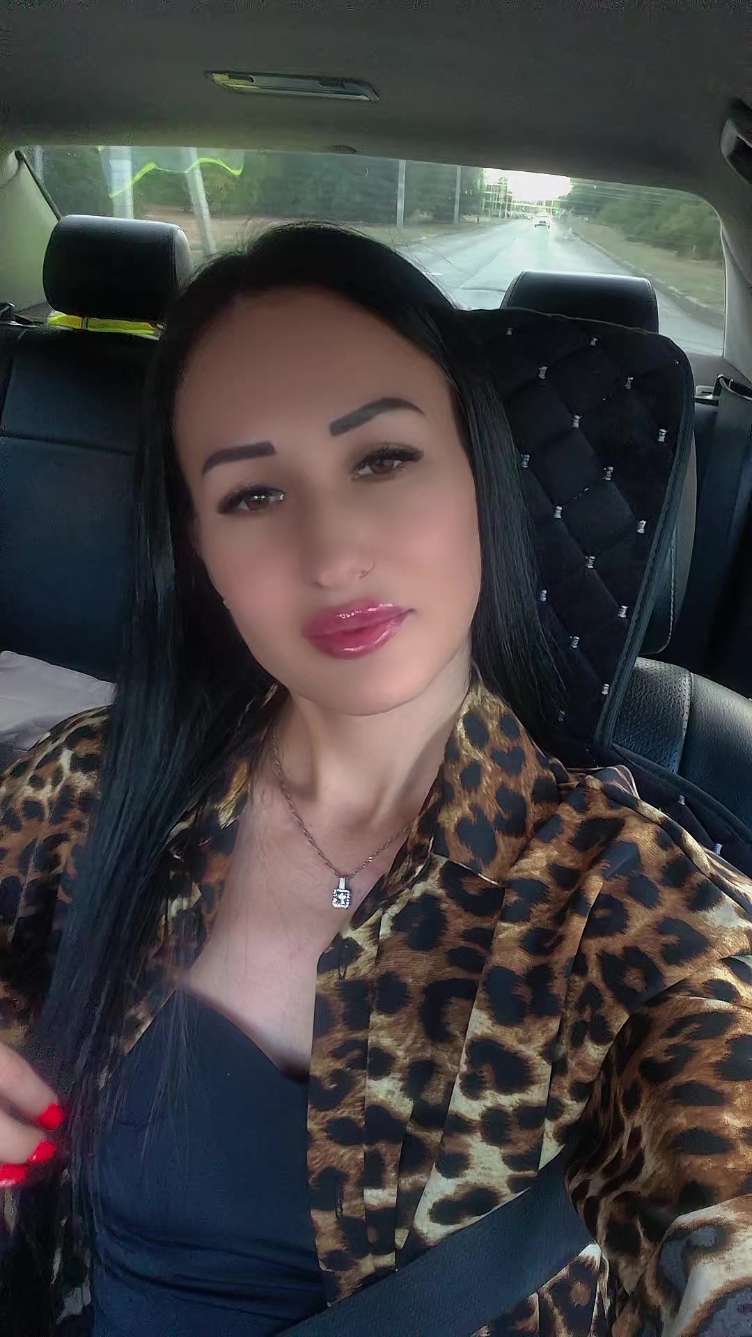 @brunettka-@@@