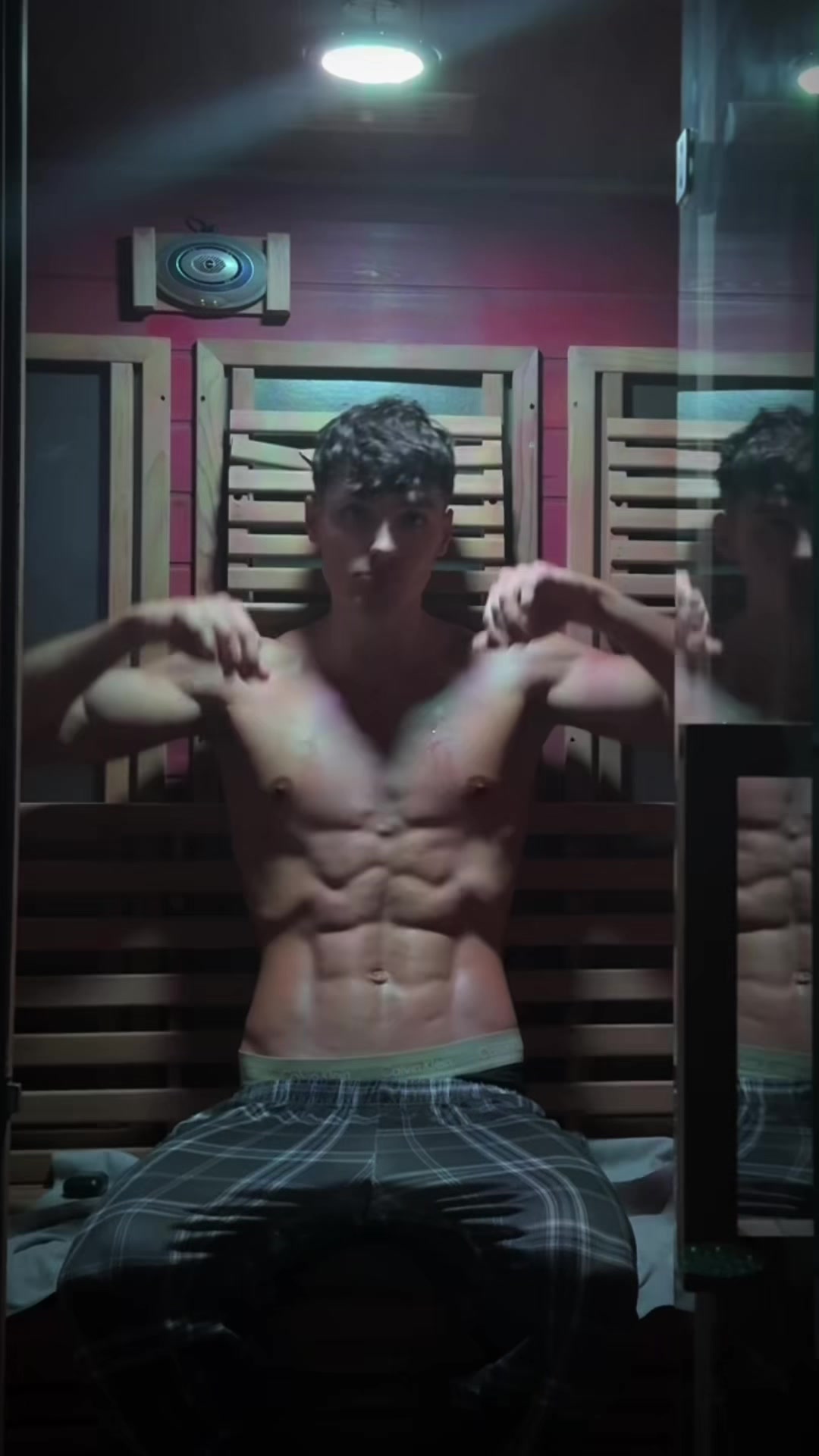 @Levilovesgym