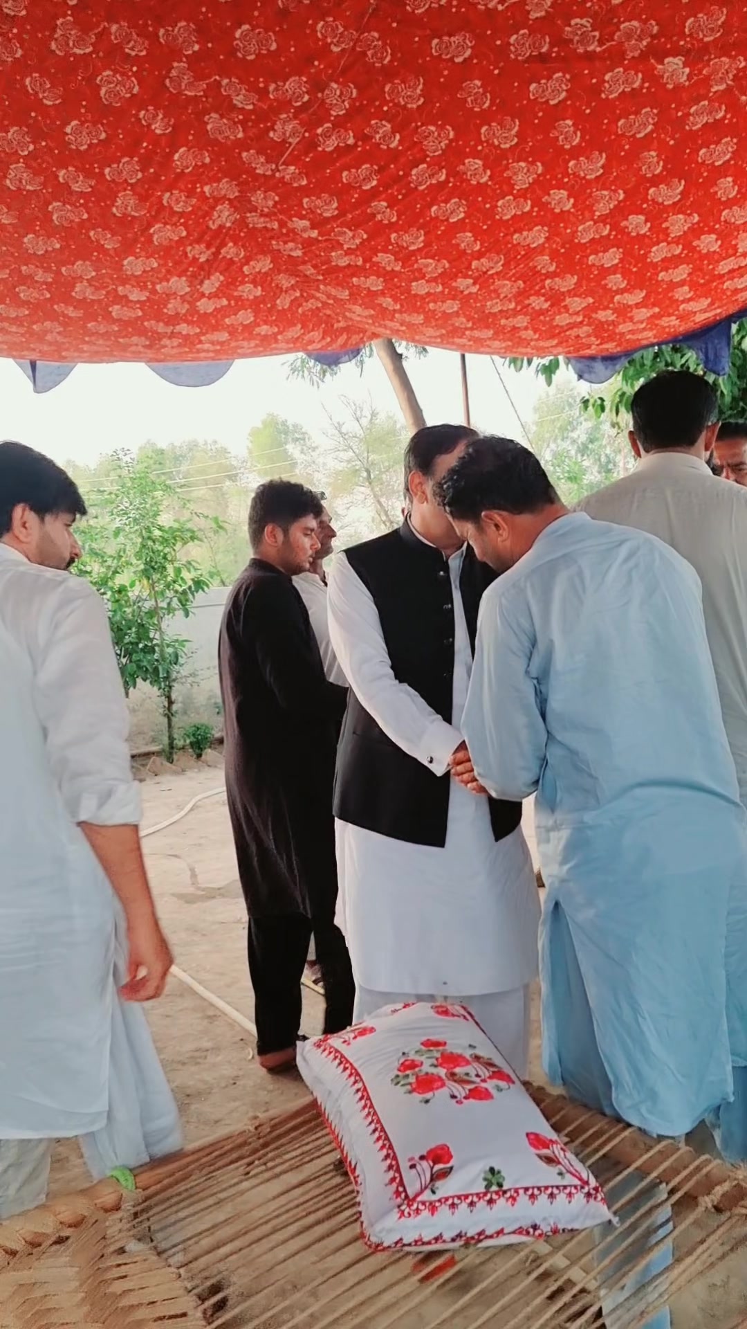 @Taswar . Iqbal . Mandiboy