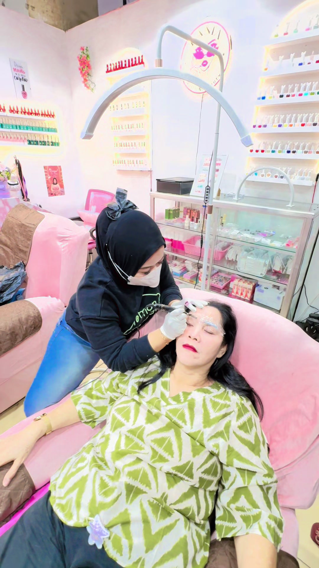 @Raisya Hair & Beauty