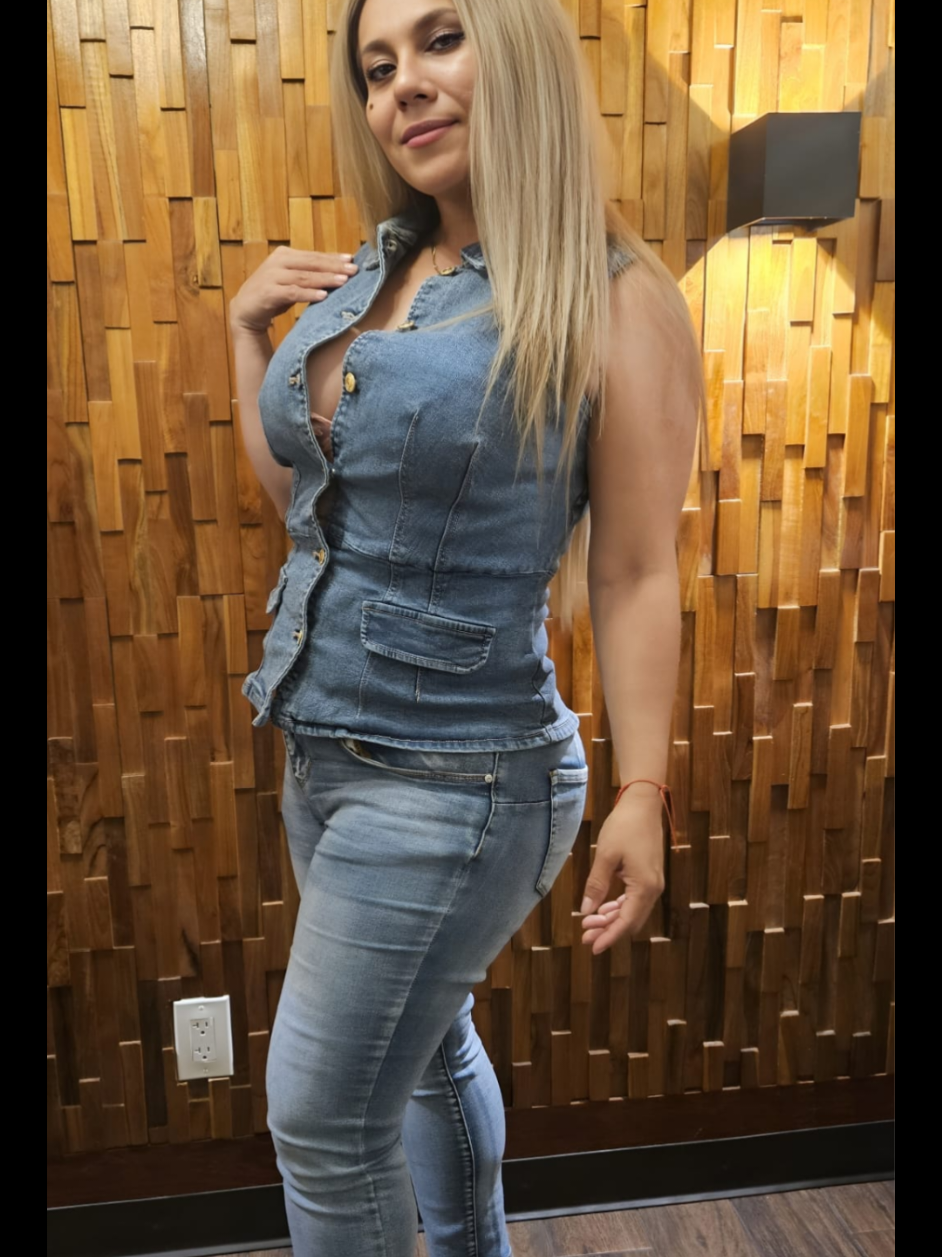 @KSandra Moya
