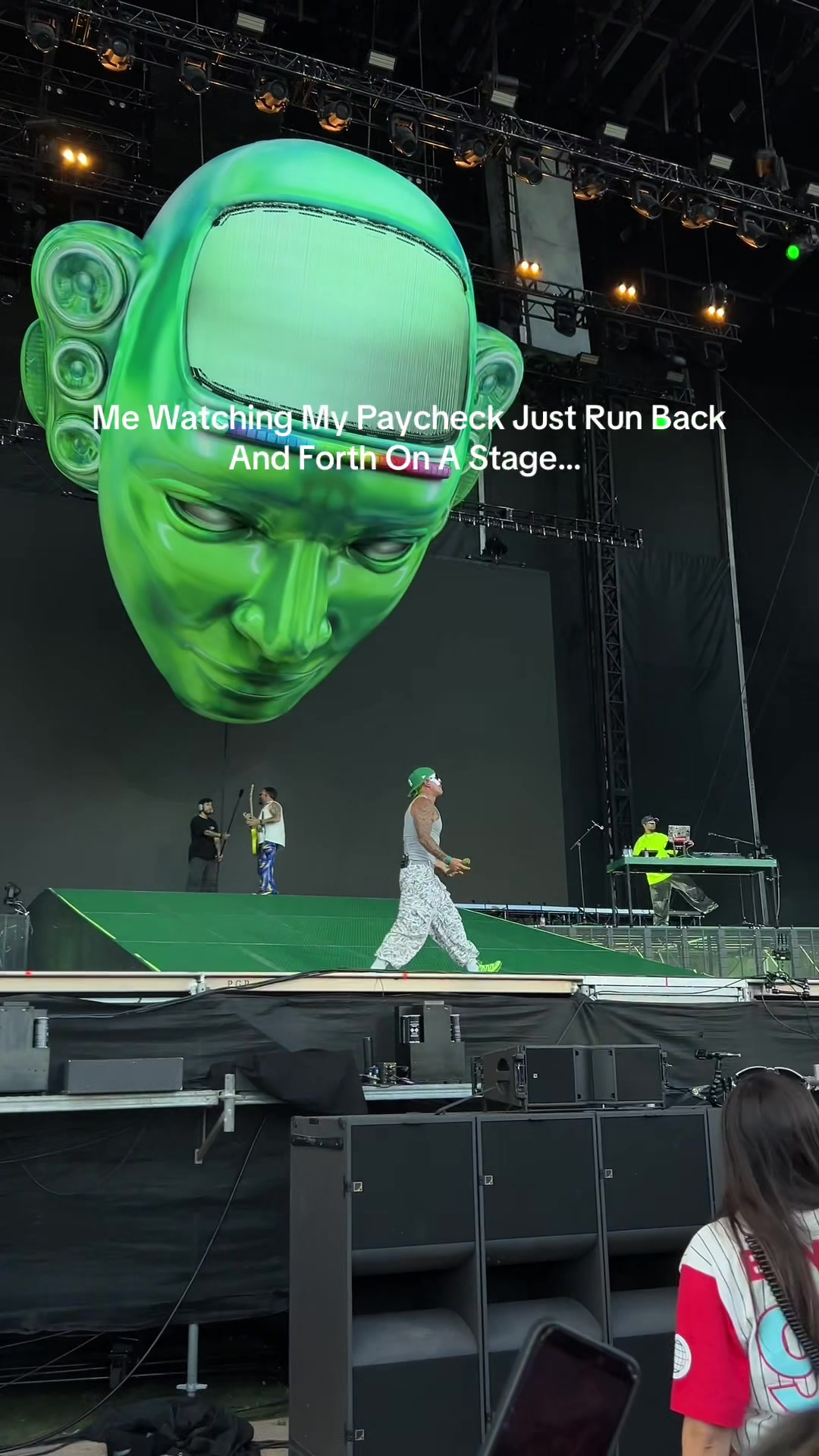 @boy e
