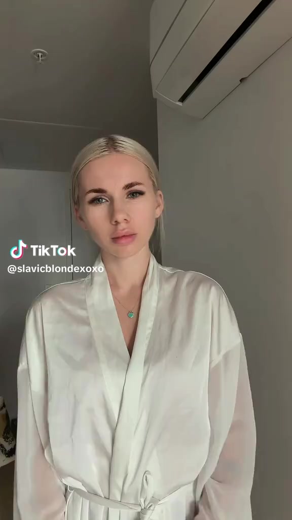 @LaPenguin