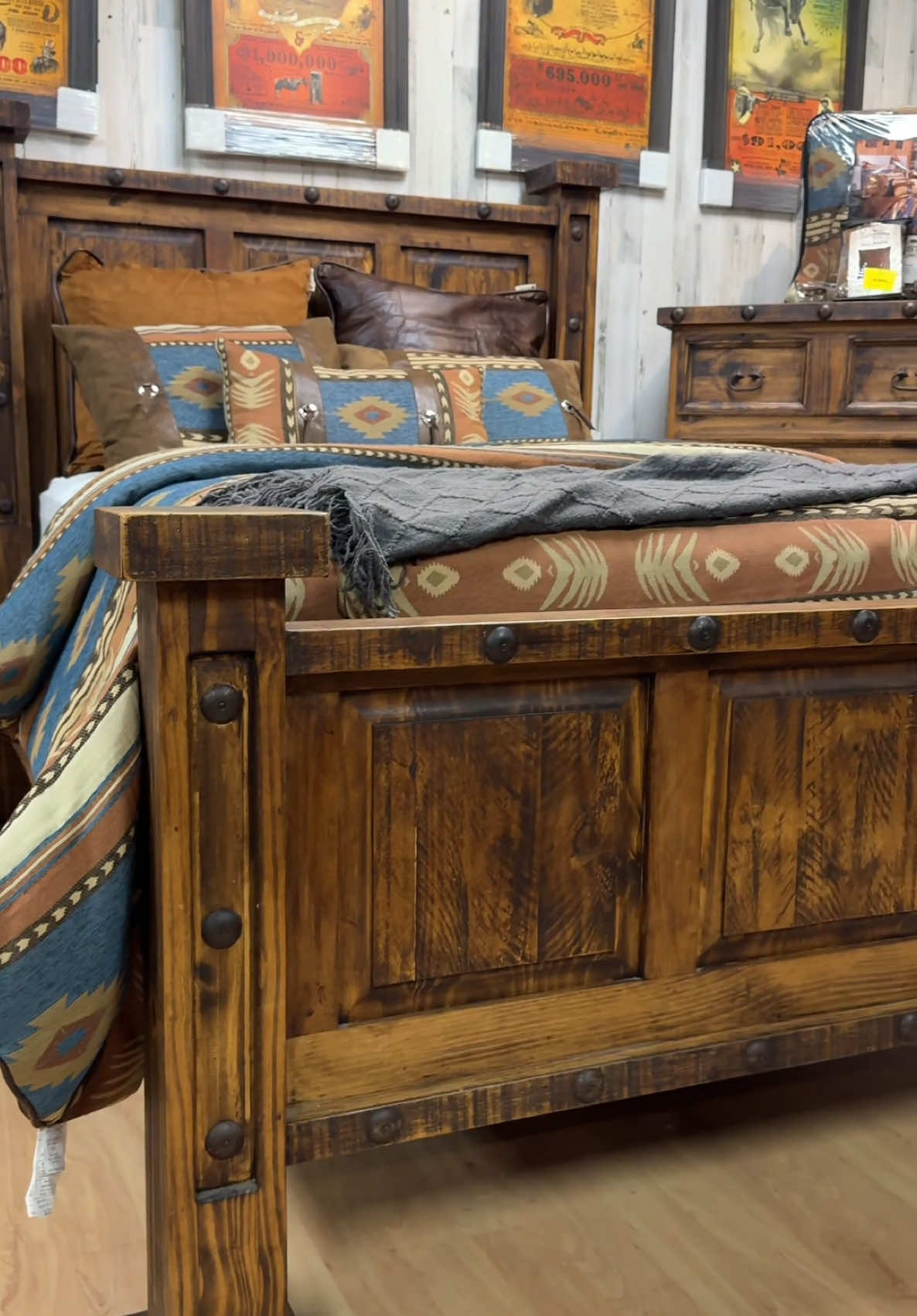 @RusticFurnitureDepot