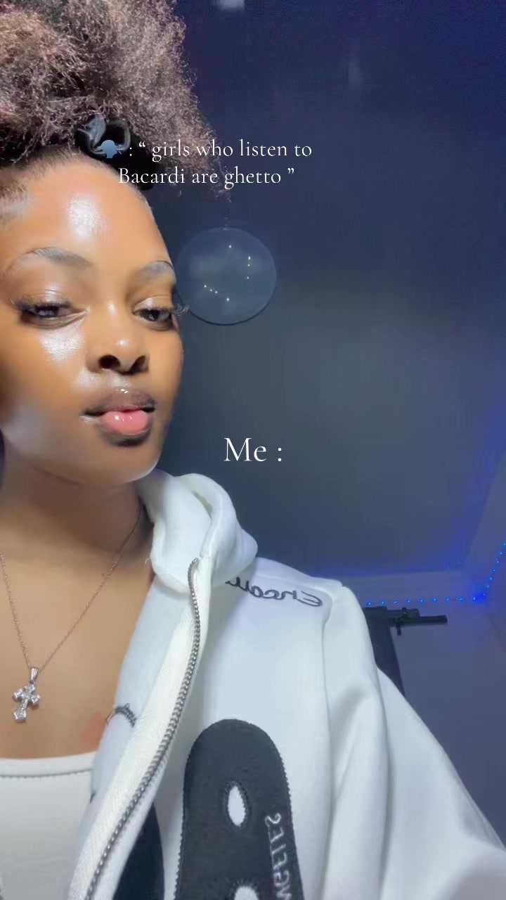 @🐼