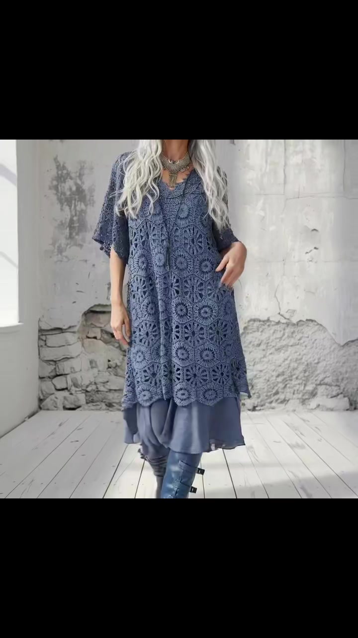 @ElleBLUEROSE