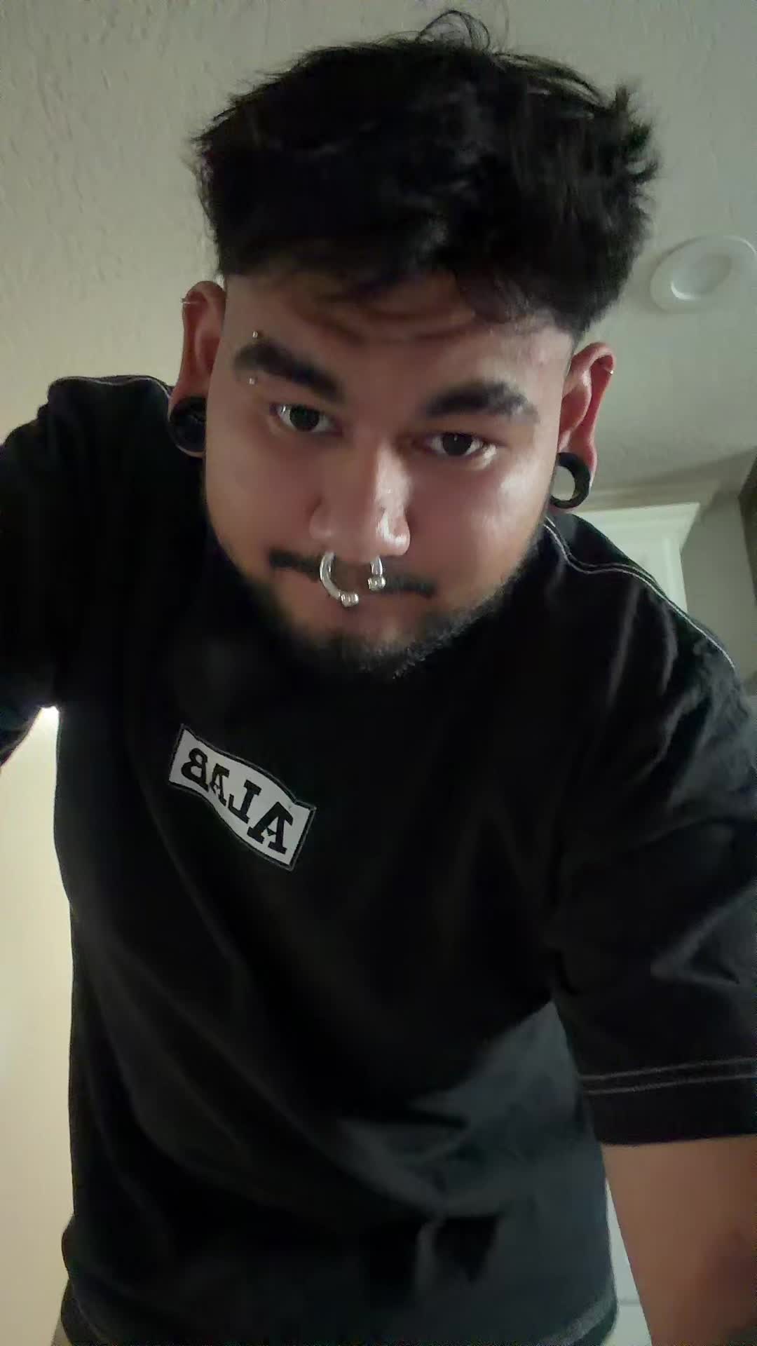 @izzythewavebuilder
