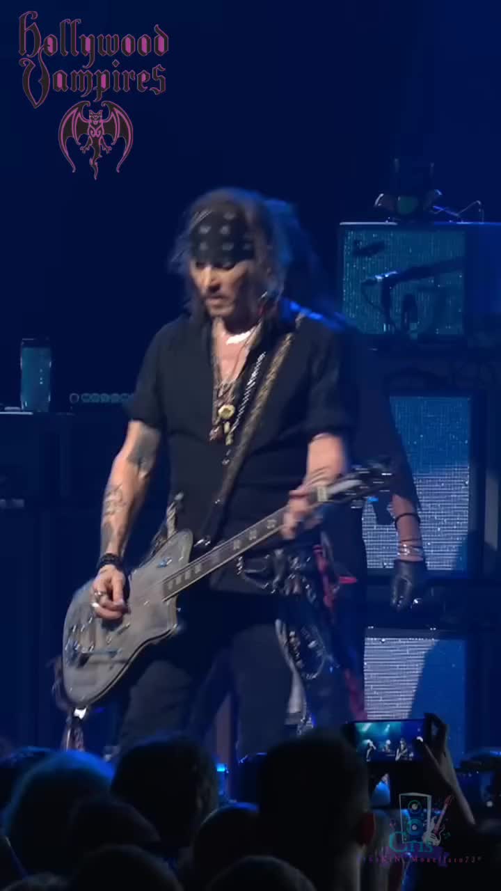 @Cris_FrEaKiN_Monellato73 ®