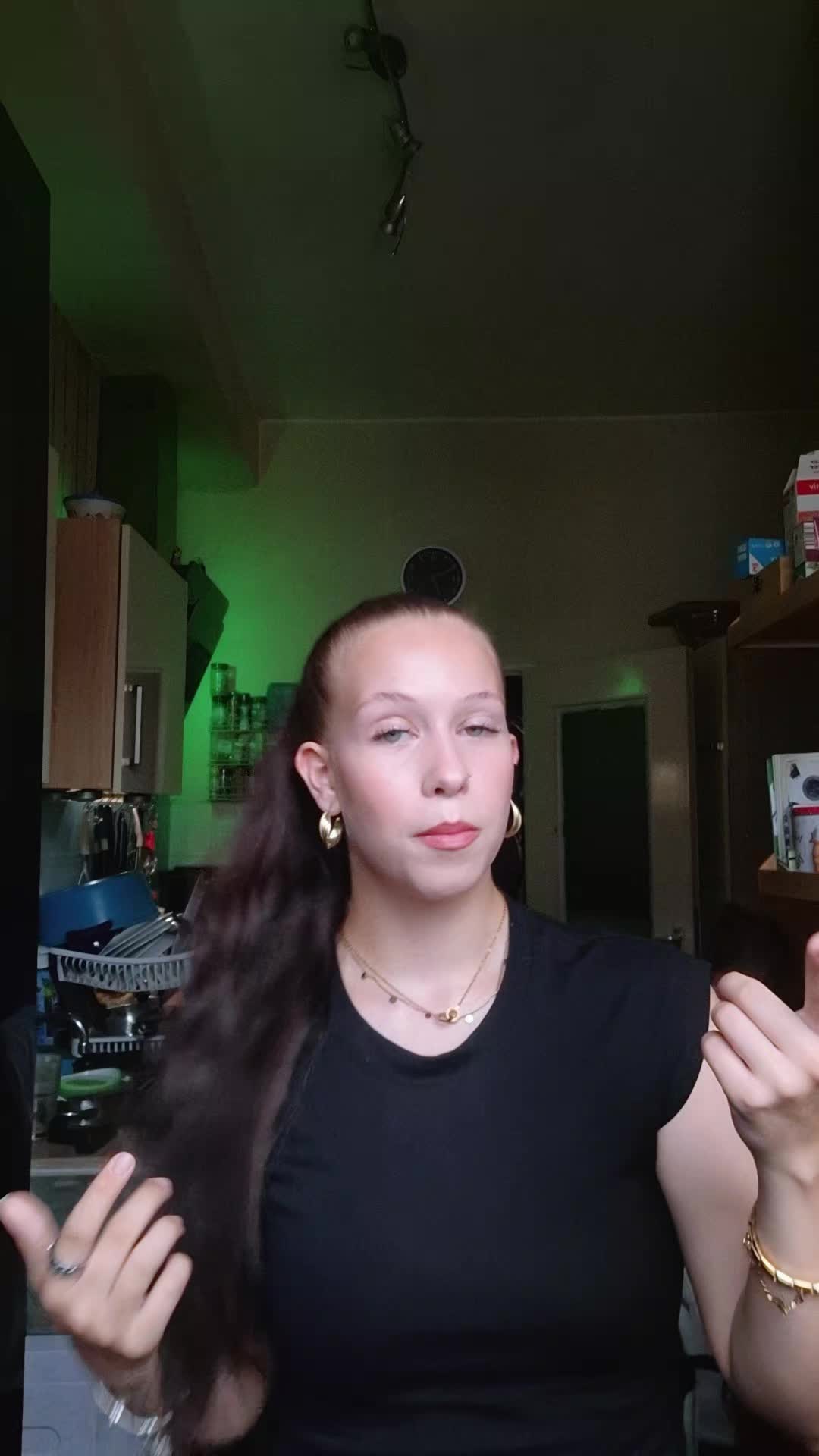 @Lara