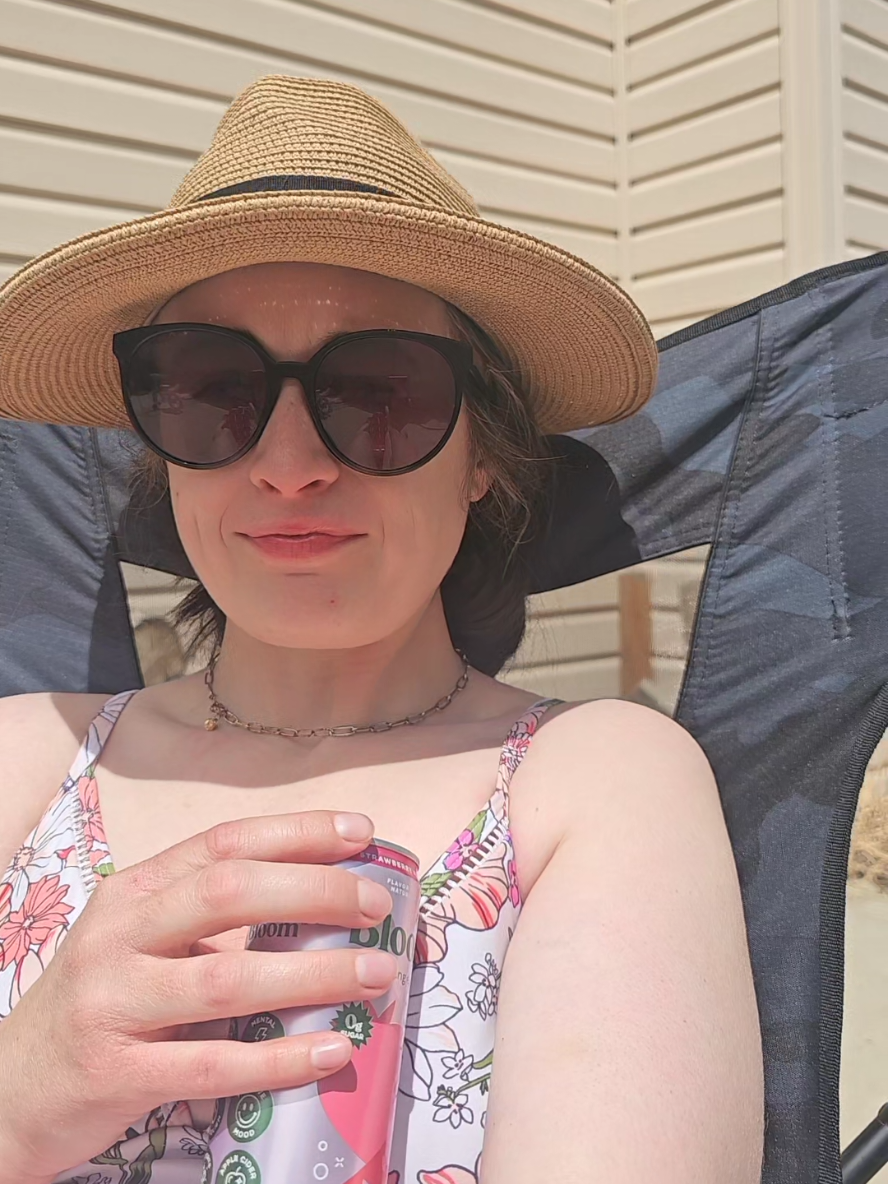 @alyssa | unaesthetic mom