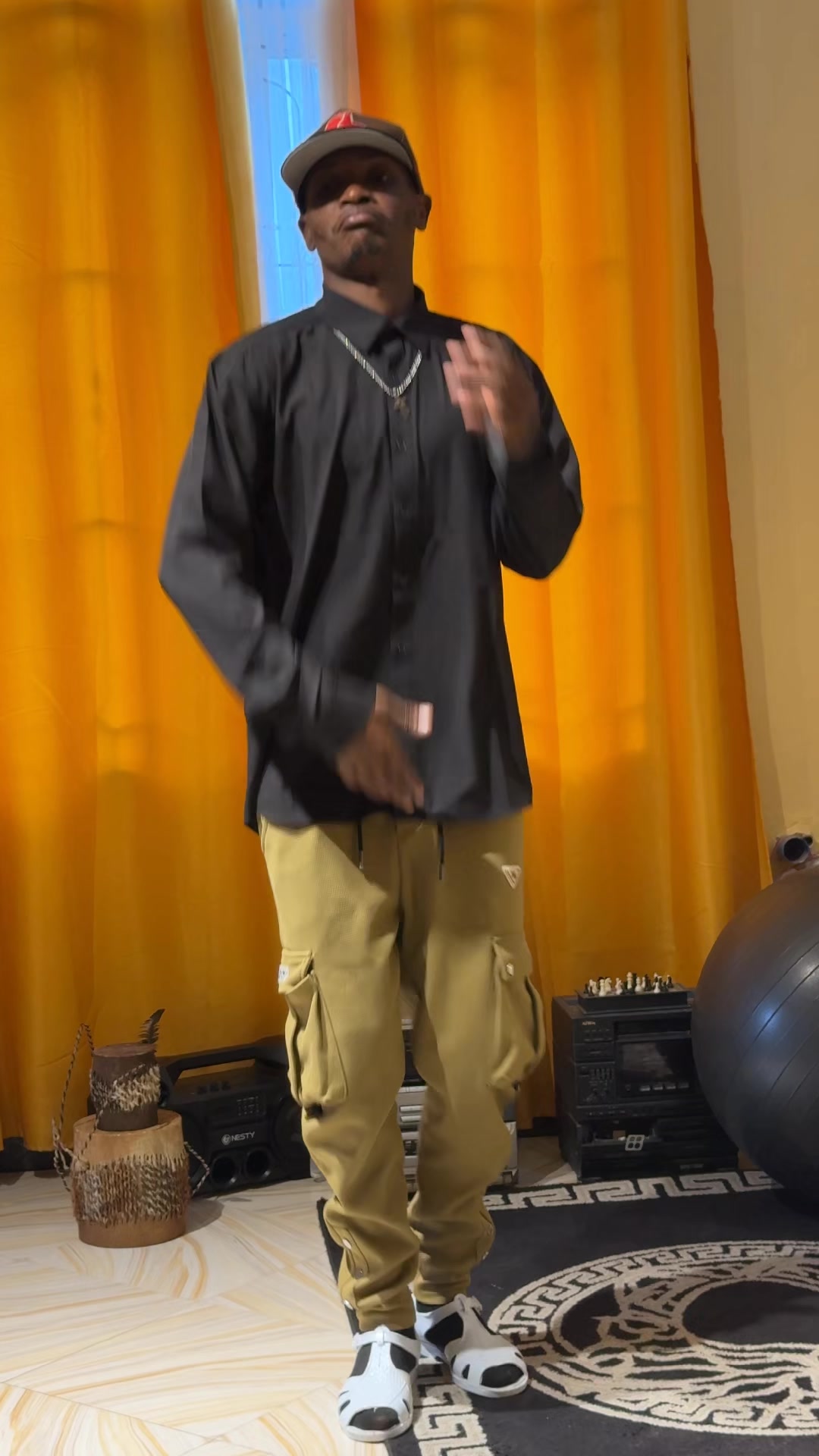 @MONDO🧑🦲