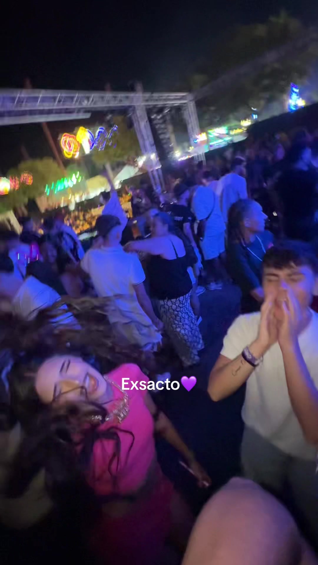 @chloecalvache_