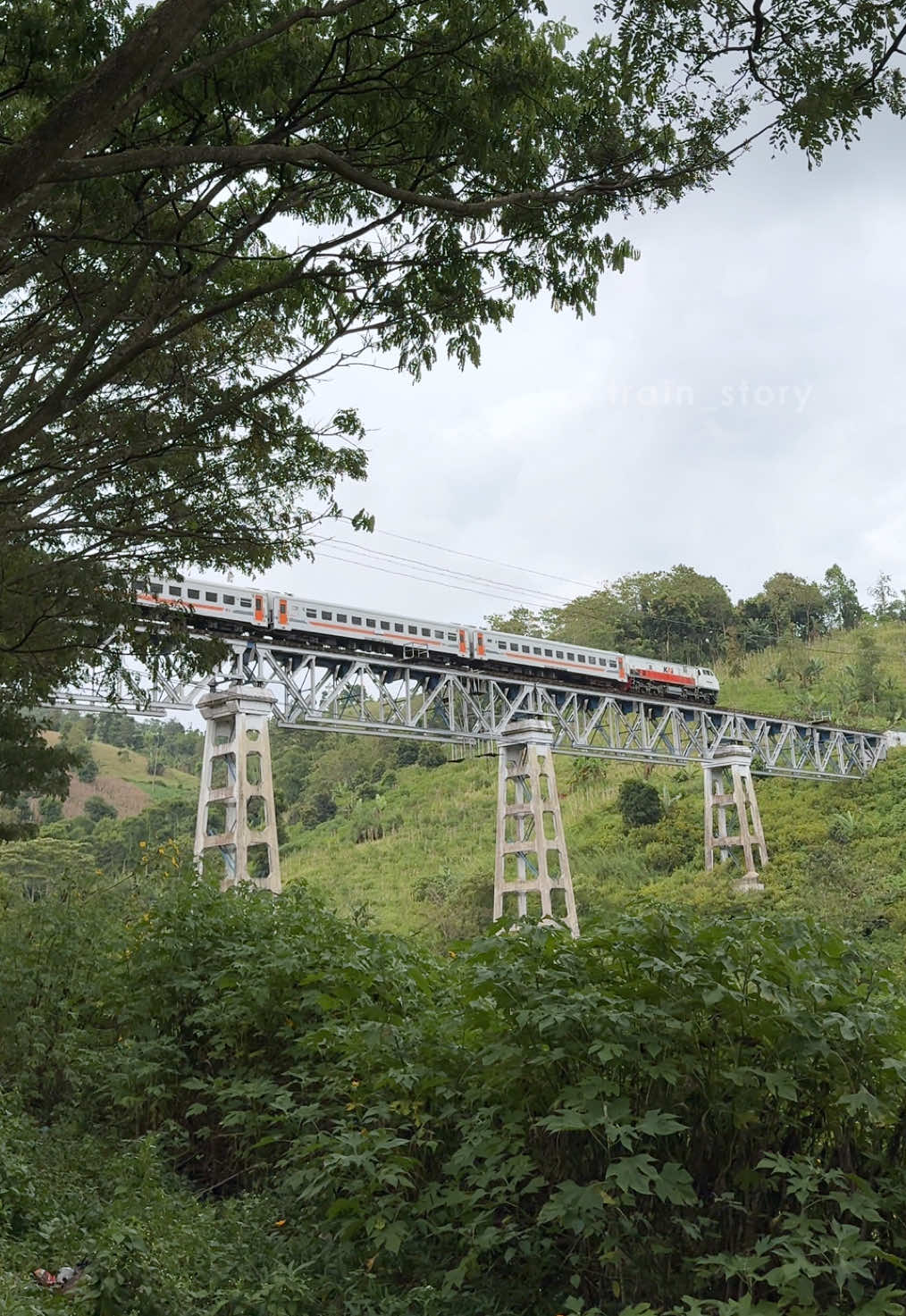 @Train_Story