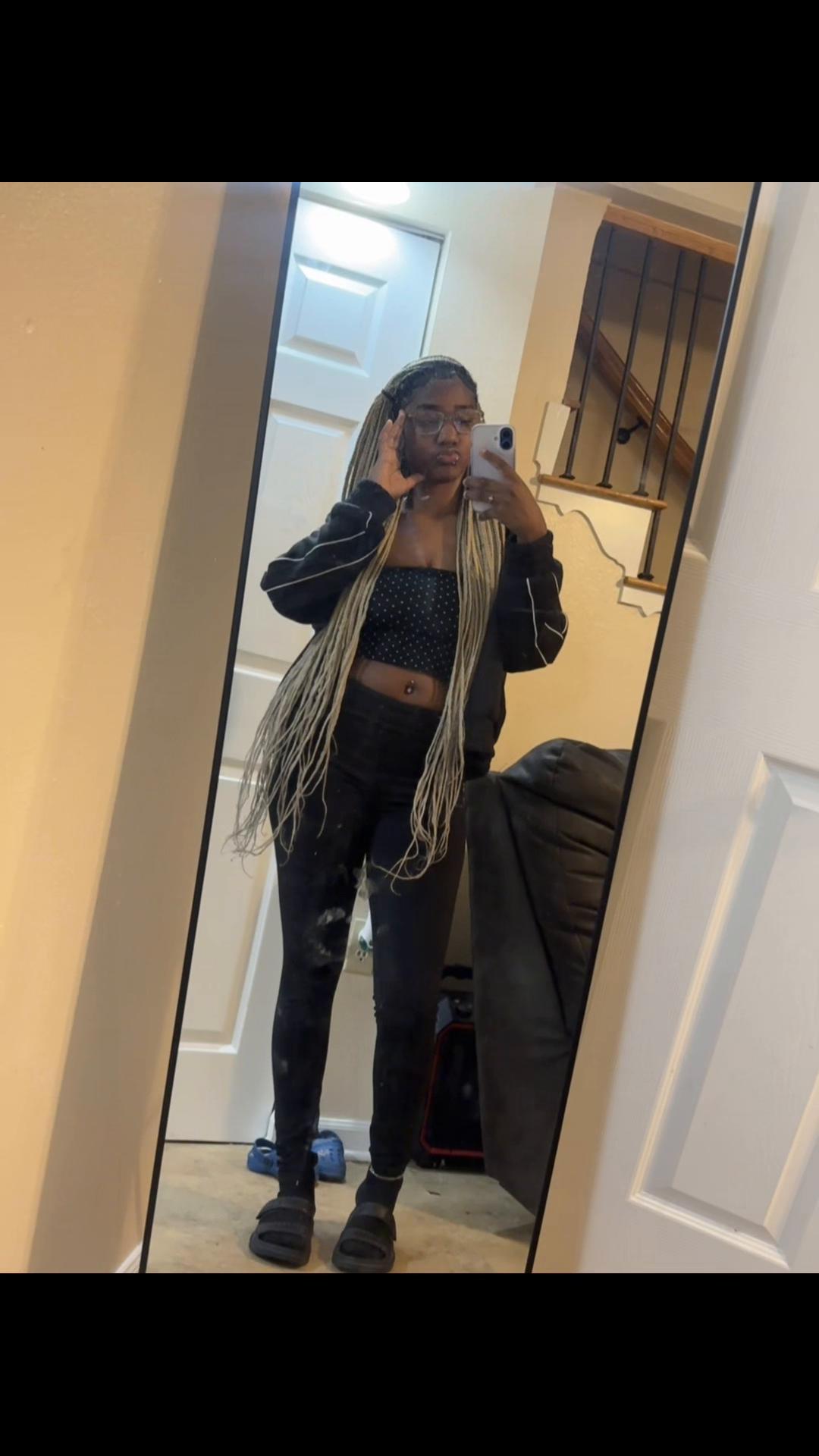 @Real loner🖤.