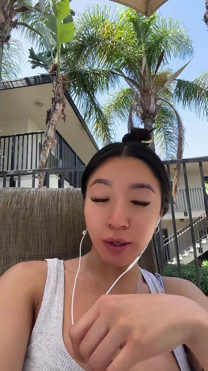 @Tay