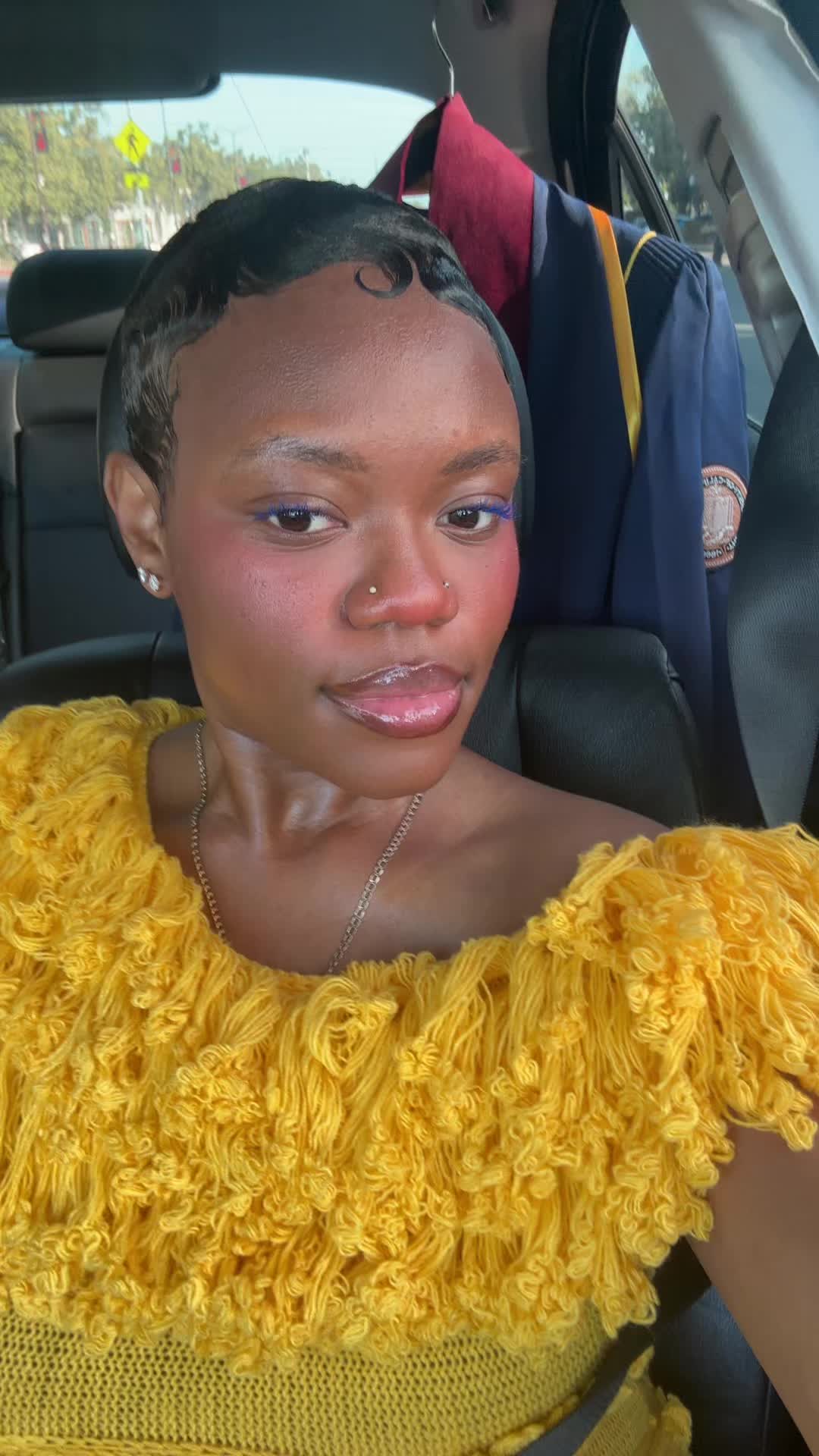 @Nia