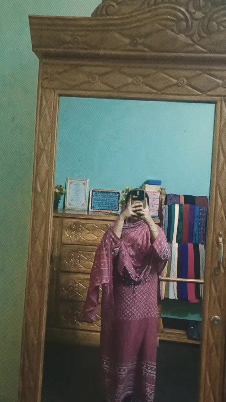 @đ¤đĻSURAIYA QUEENđĻđ¤
