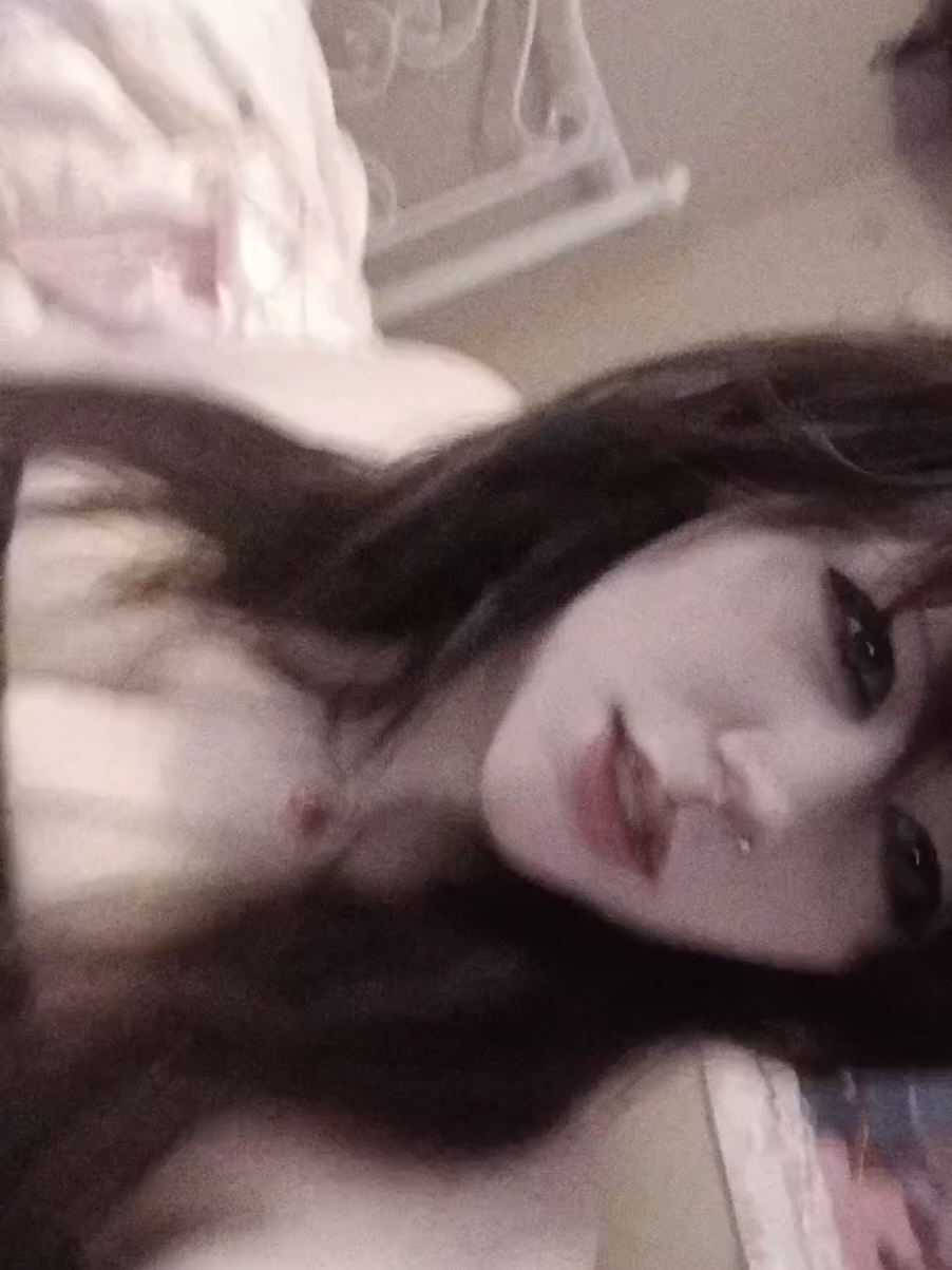 @🦄ria radical🔪
