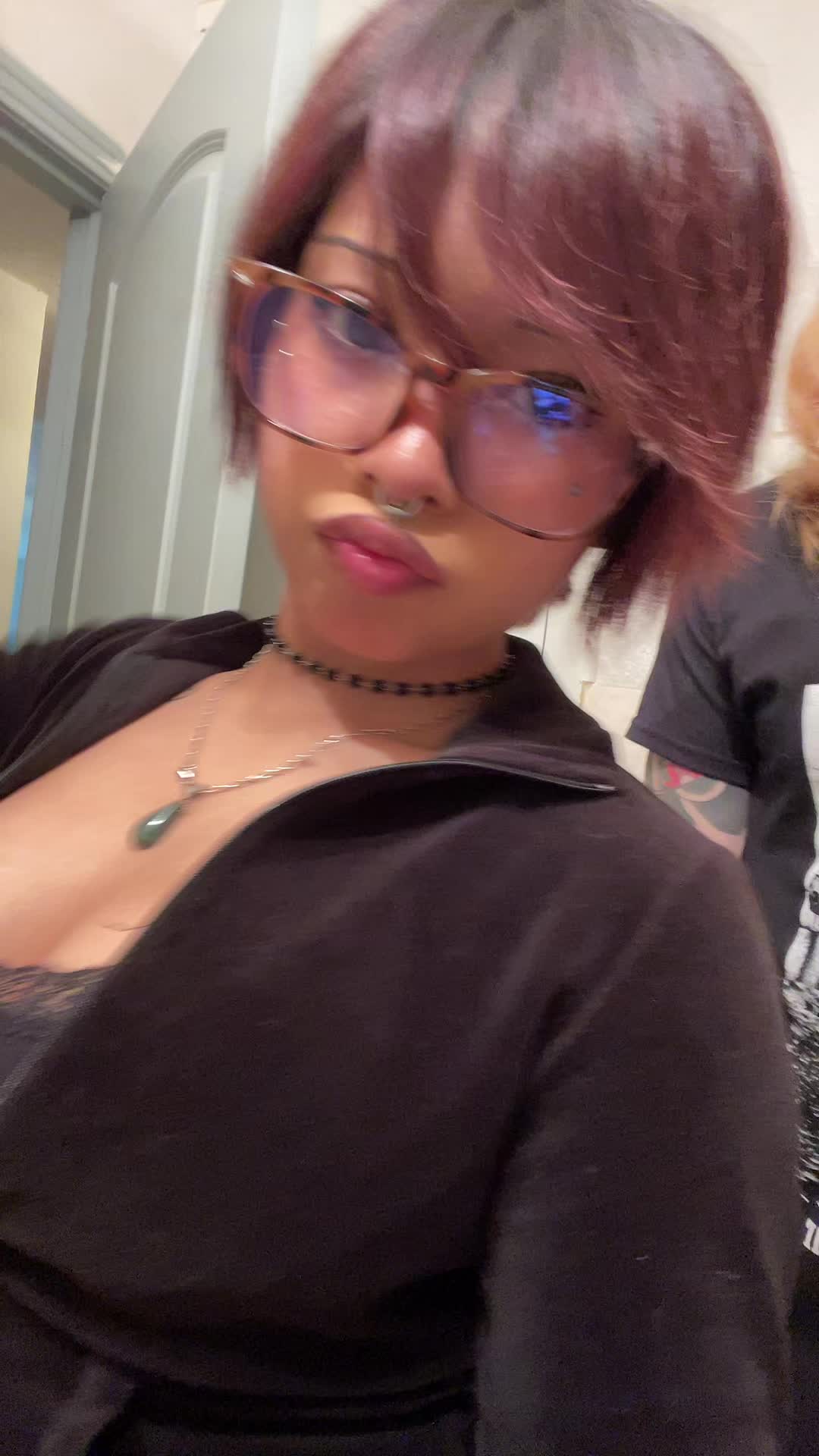 @dee