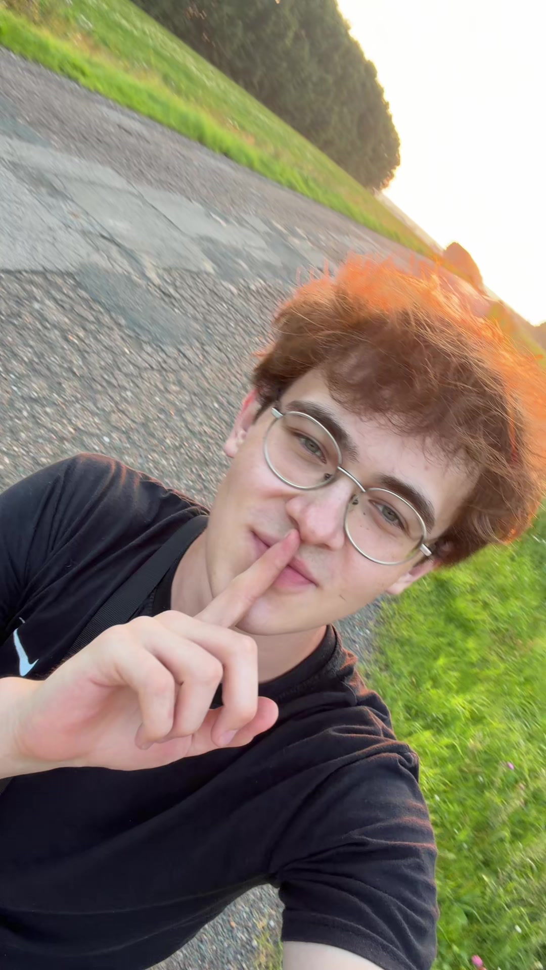 @Blutoniy