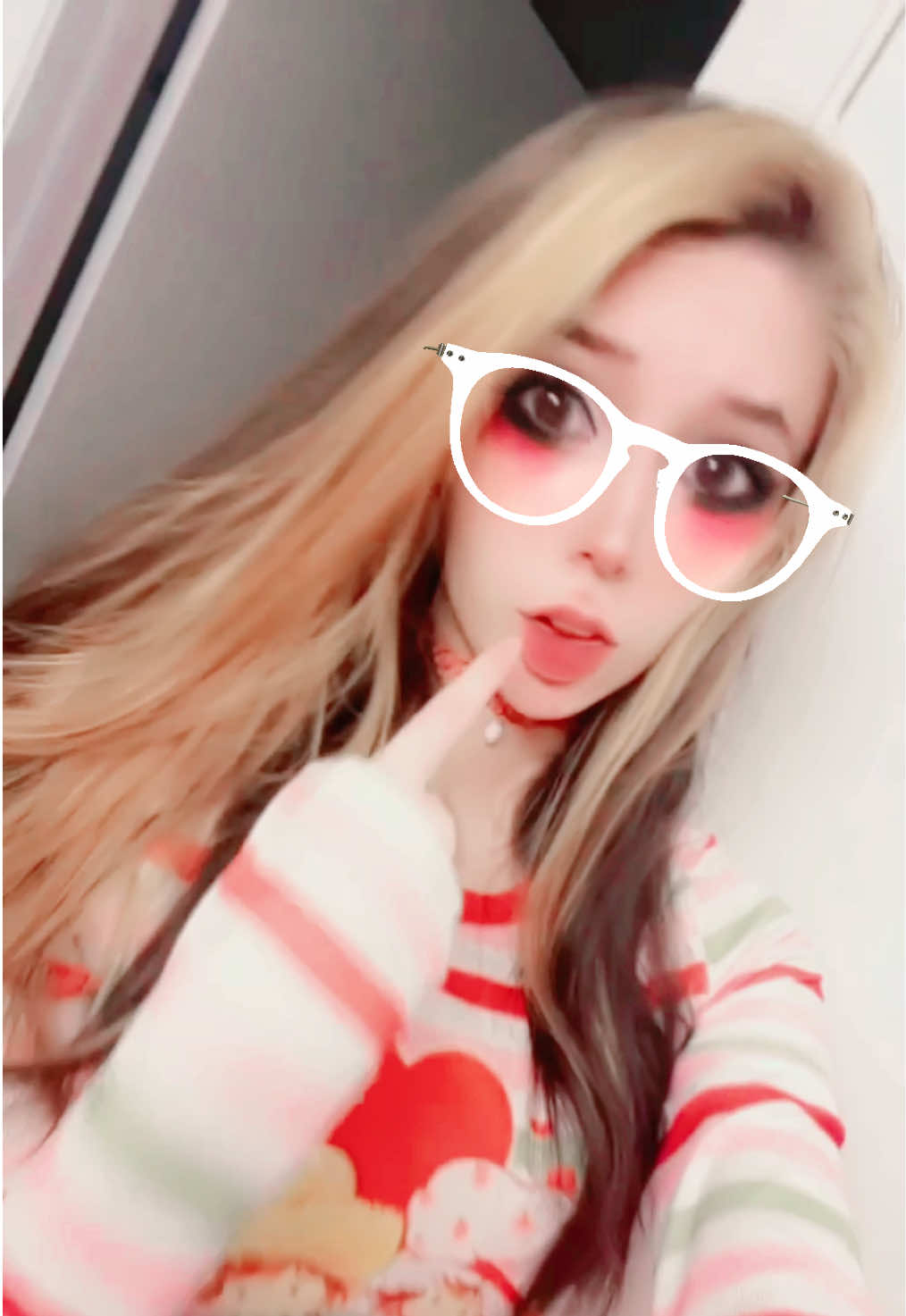 @Zoe Little 🤍ྀི🪽 ⋆✴︎˚。⋆