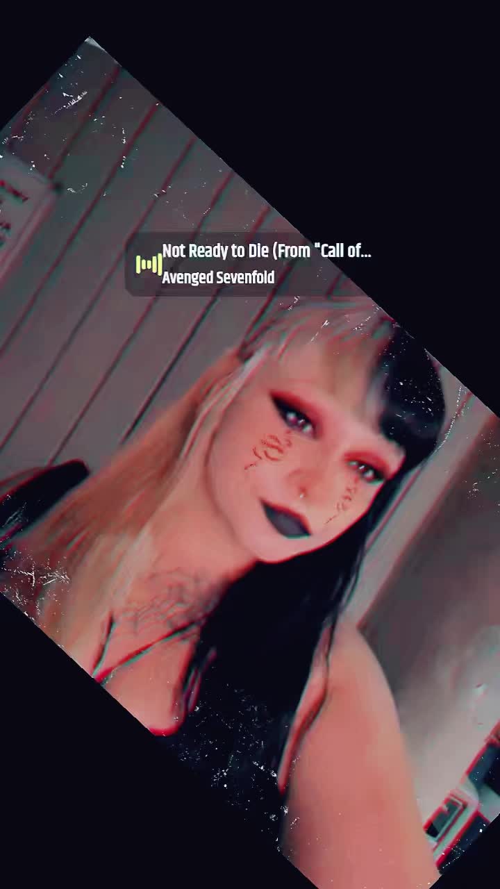 @🖤🤘Emi🤘🖤