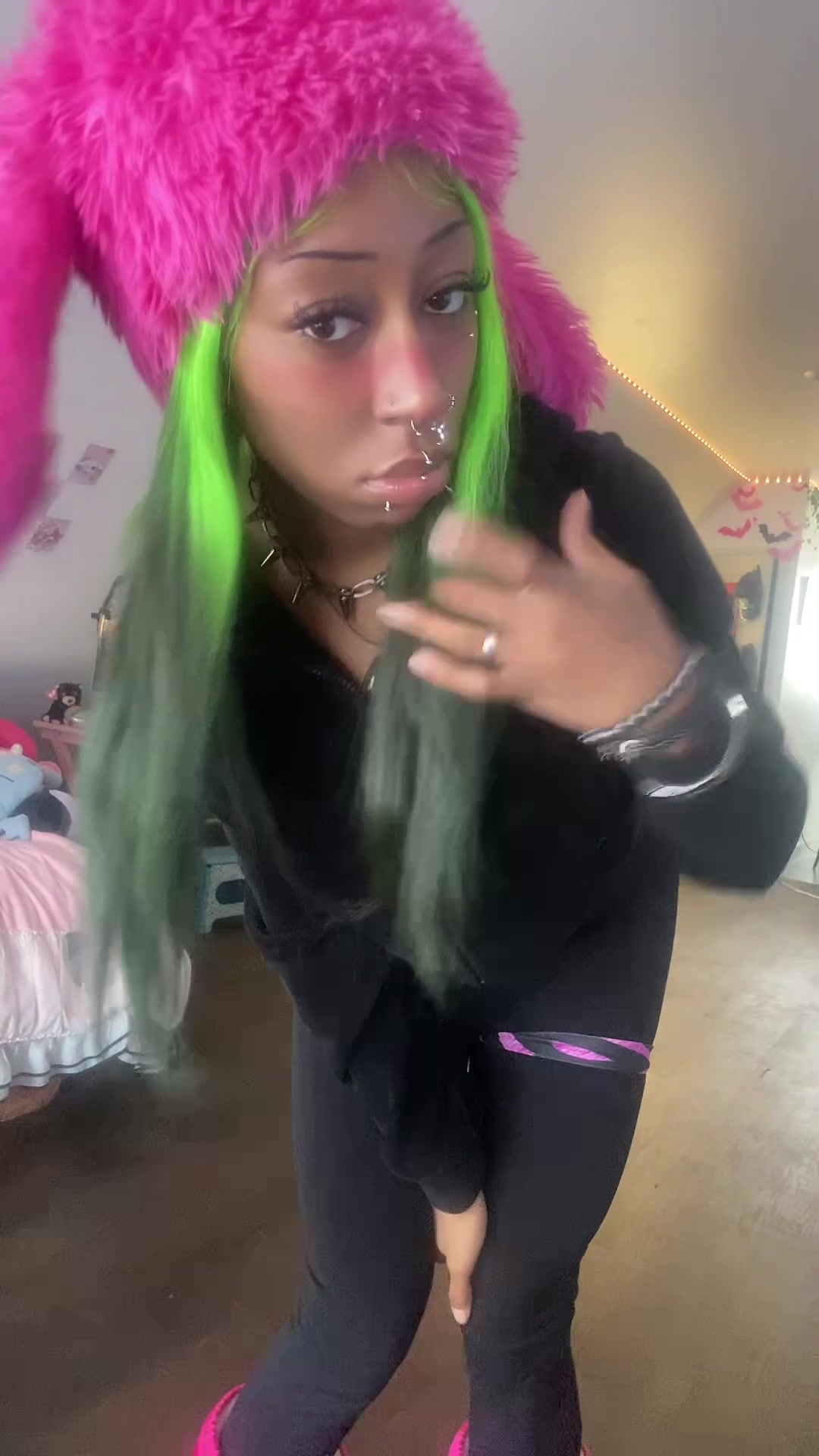@Mina Savage
