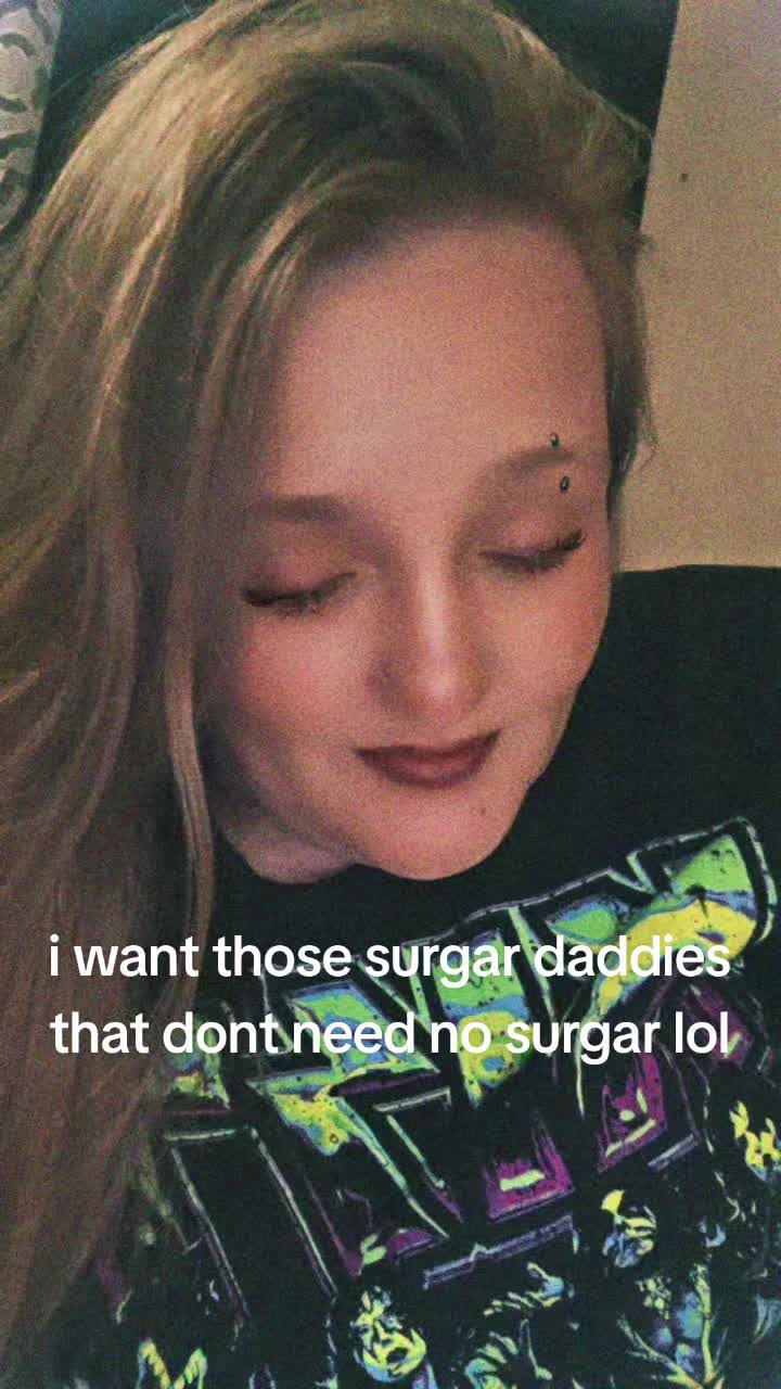 @Sarah🦇 🧛♀️