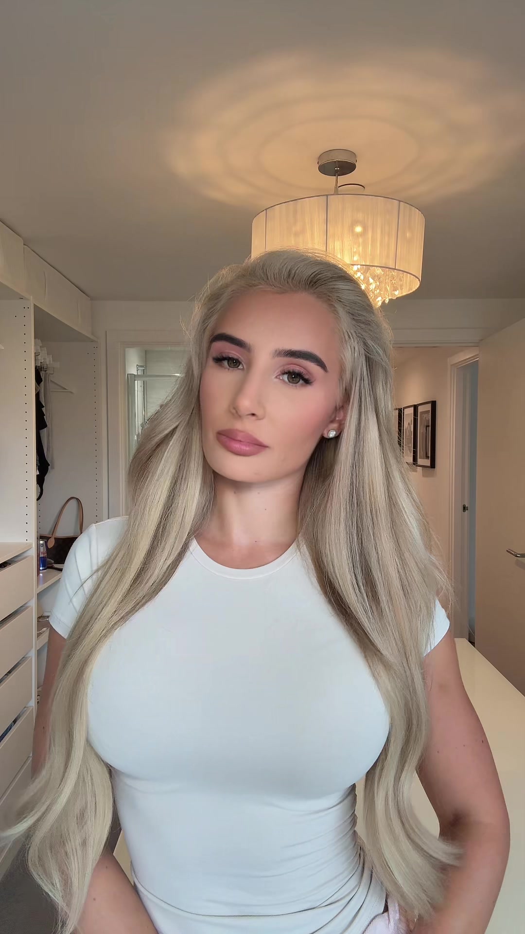 @HollyDemicol