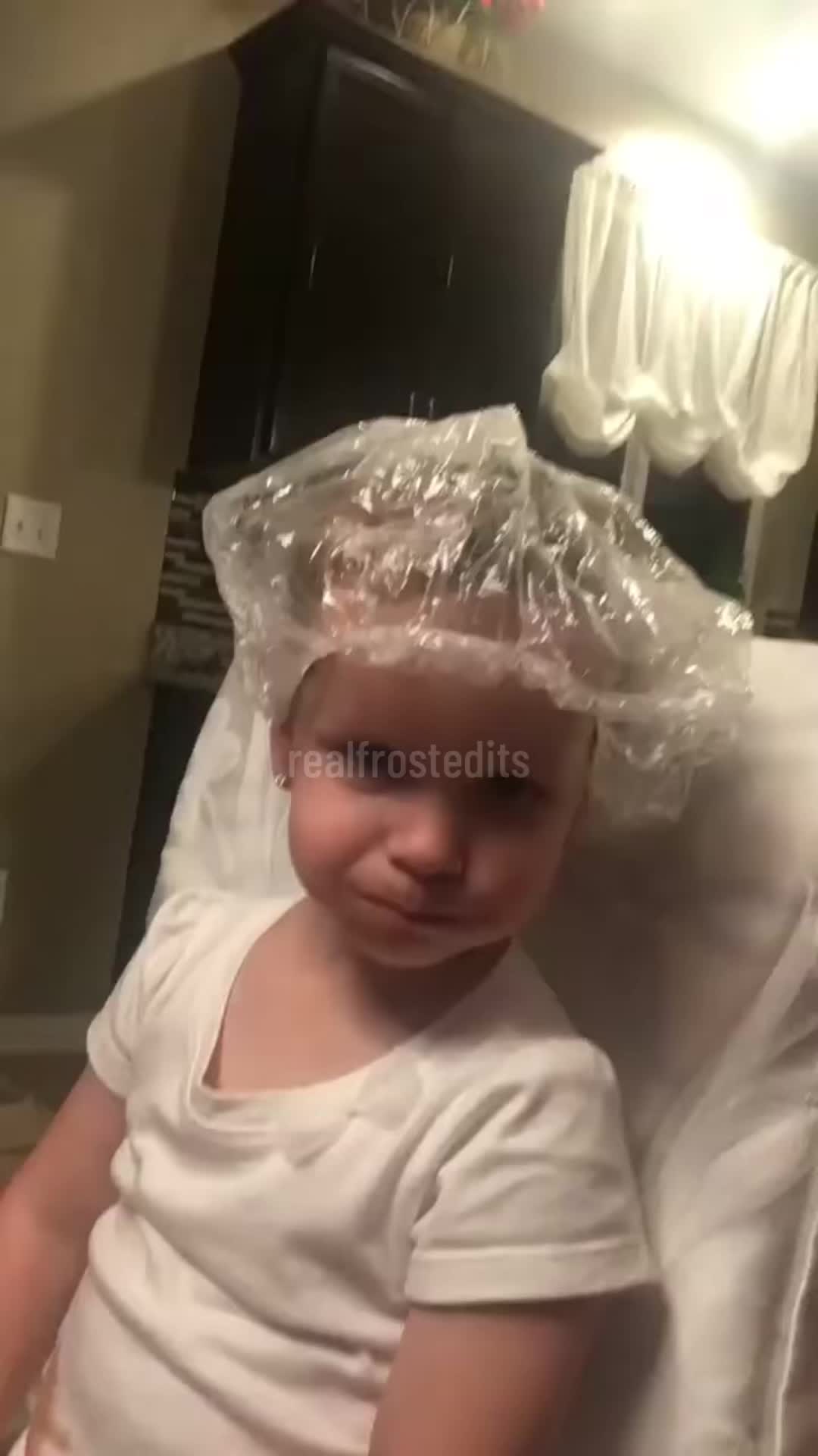 @⃟