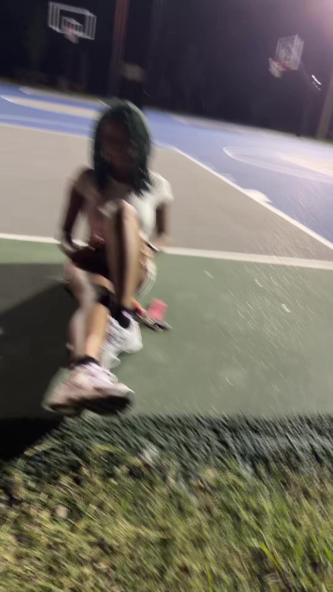 @⃟