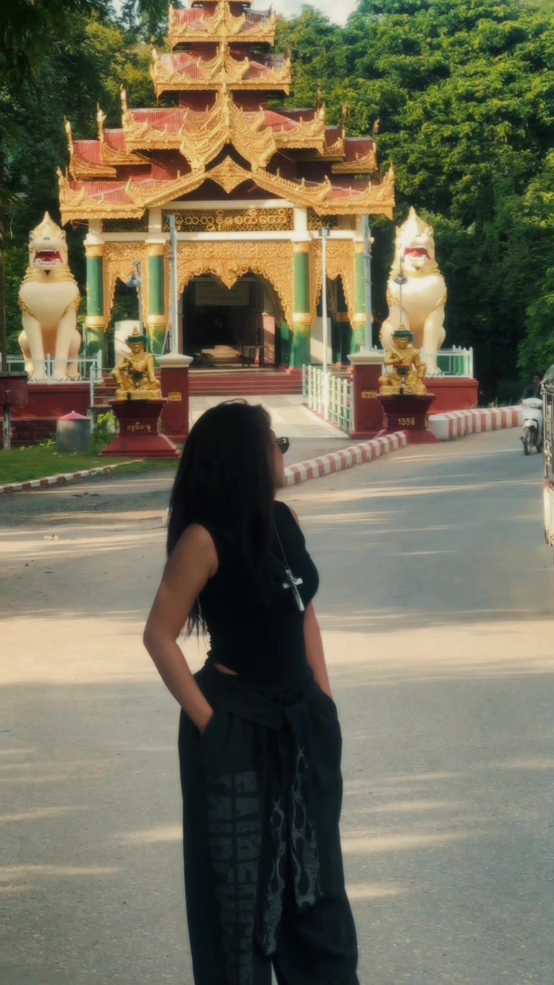 @🦋🐰မယ်ရီလေး🐰🦋<Nan San Thu>