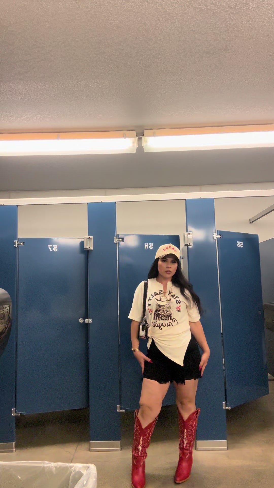@WHOSTHATGIRLXO