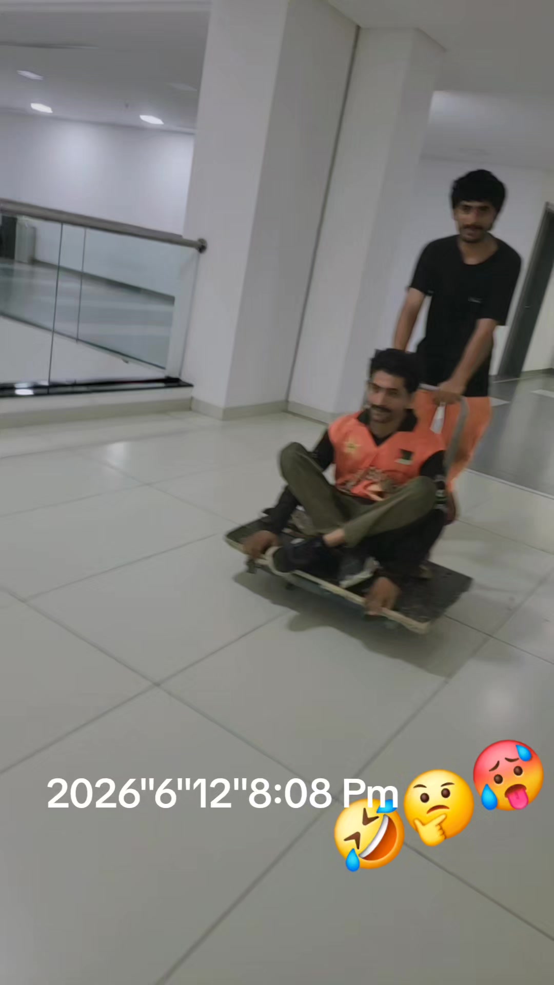 @🇦🇪✈️🇵🇰کنگ بوس سرور جکرانی