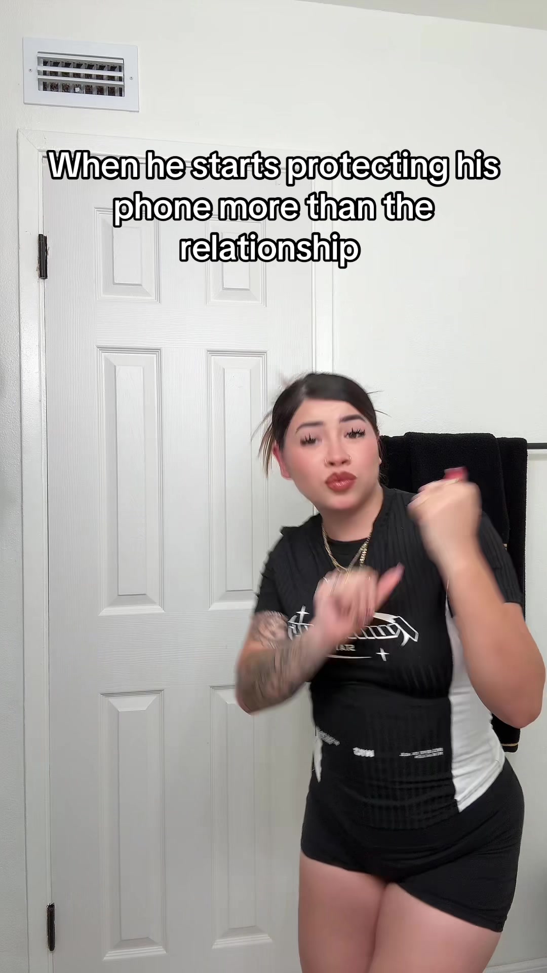 @LaGuera_