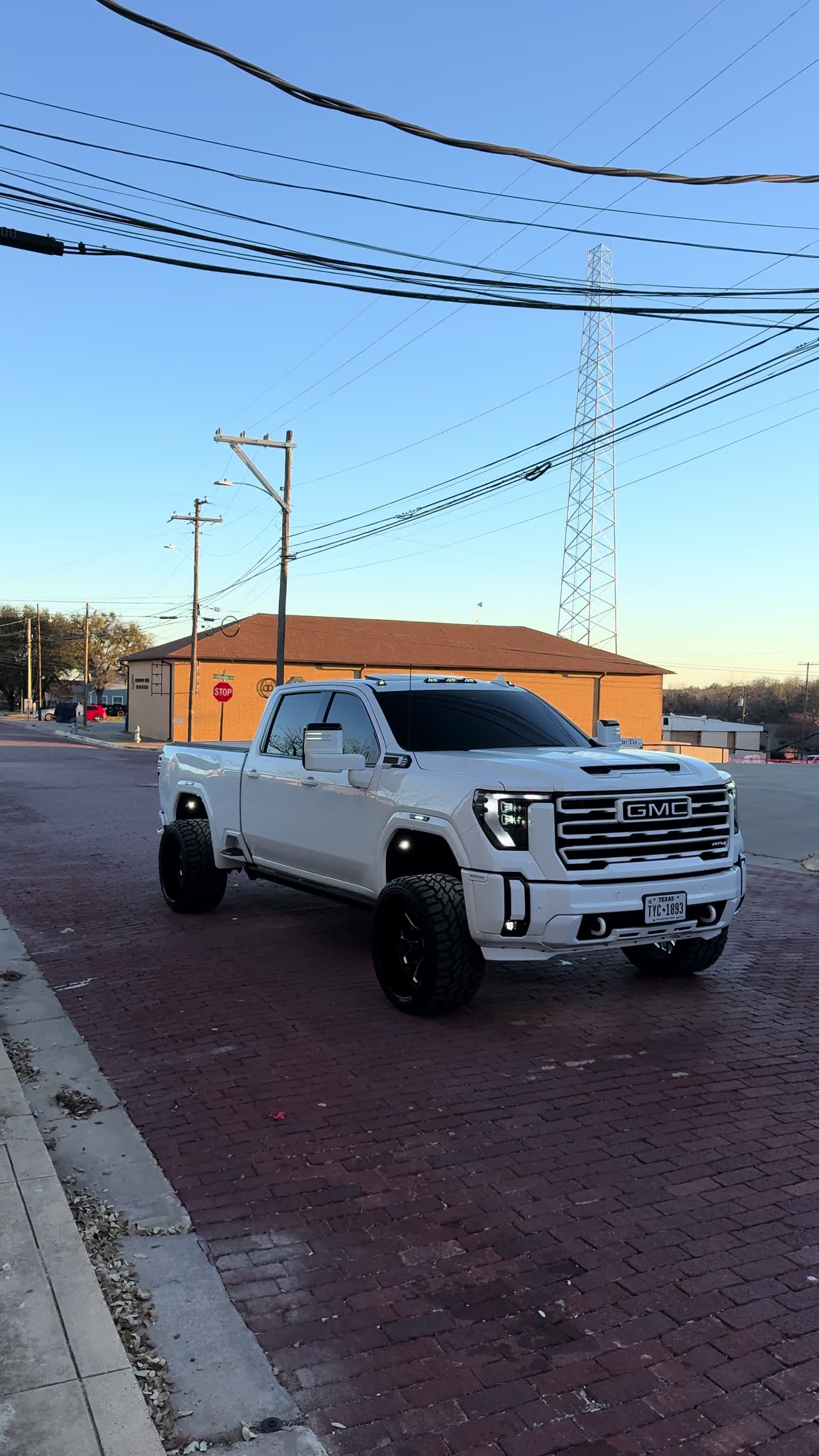 @wyatt.tevis