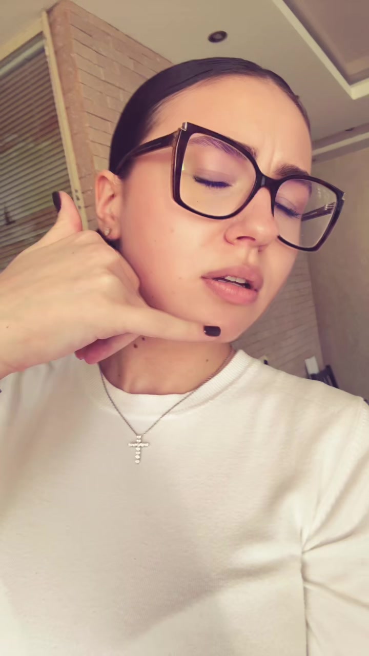 @🦅