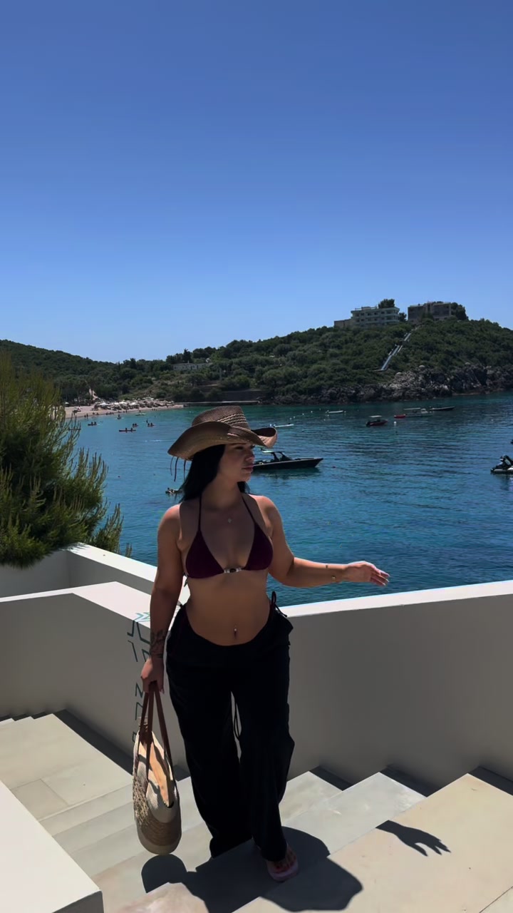 @Elisabeta