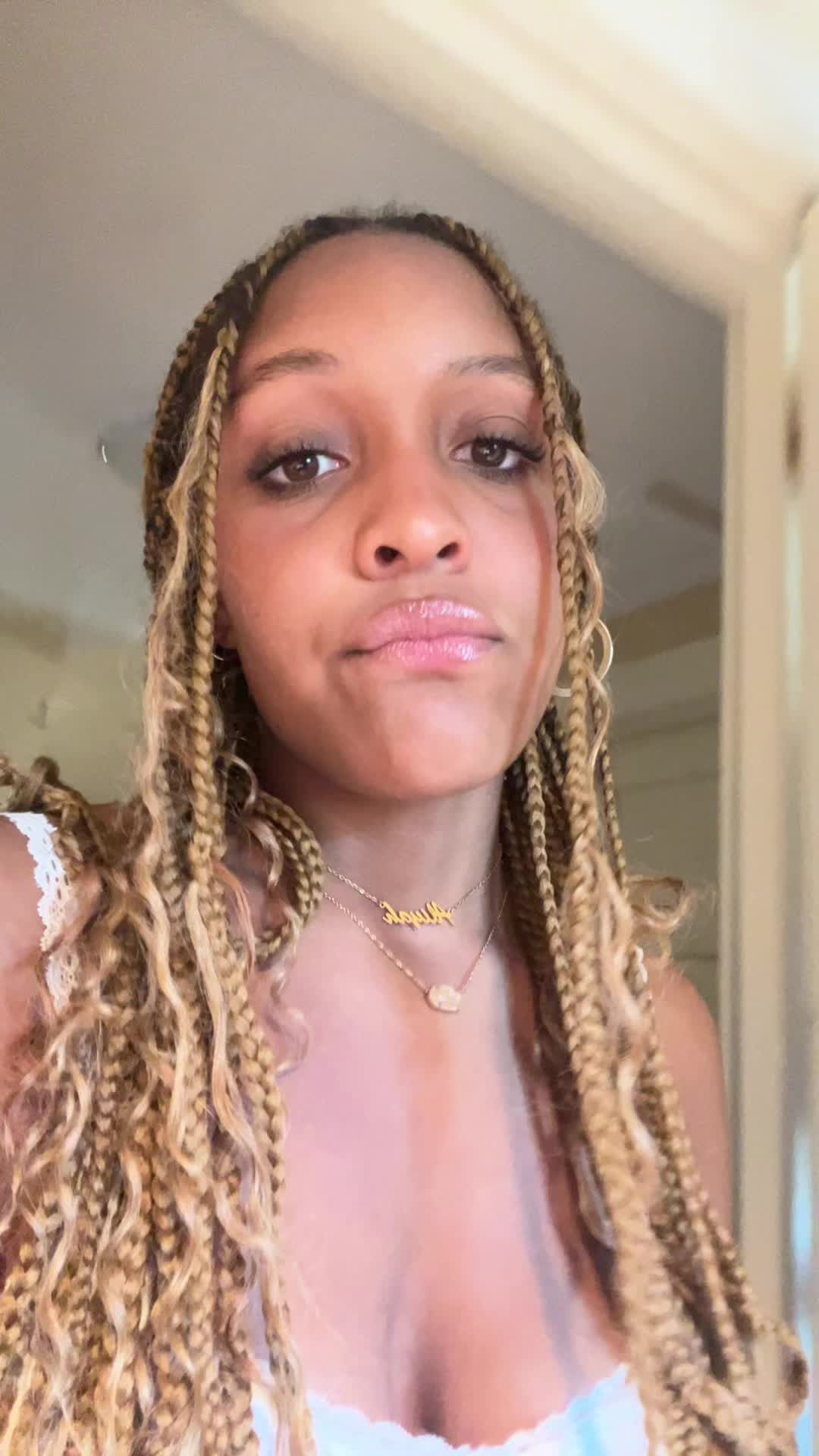 @🤭