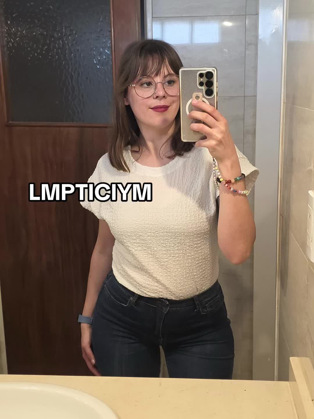 @Melina 🦋