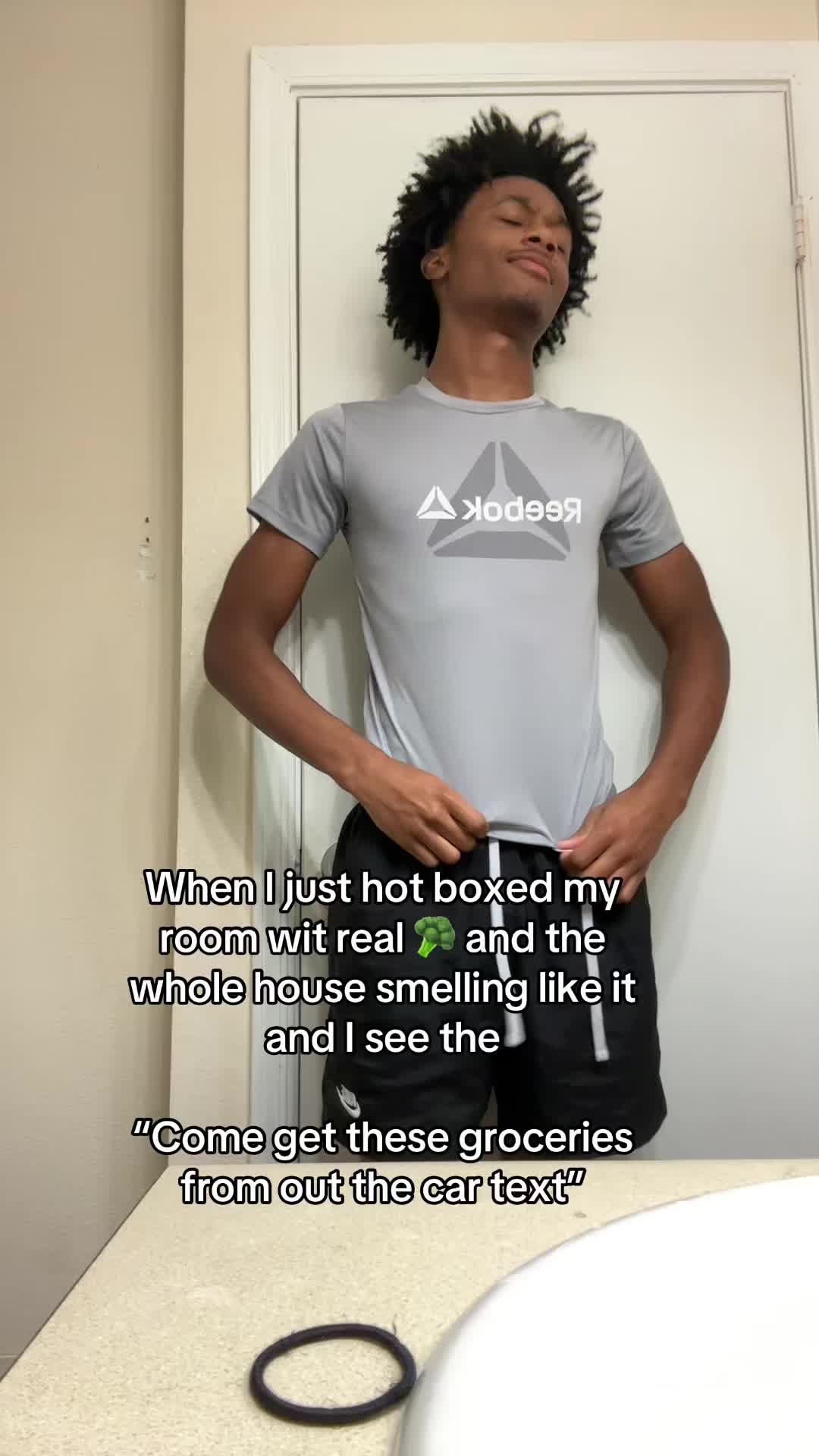 @🦦