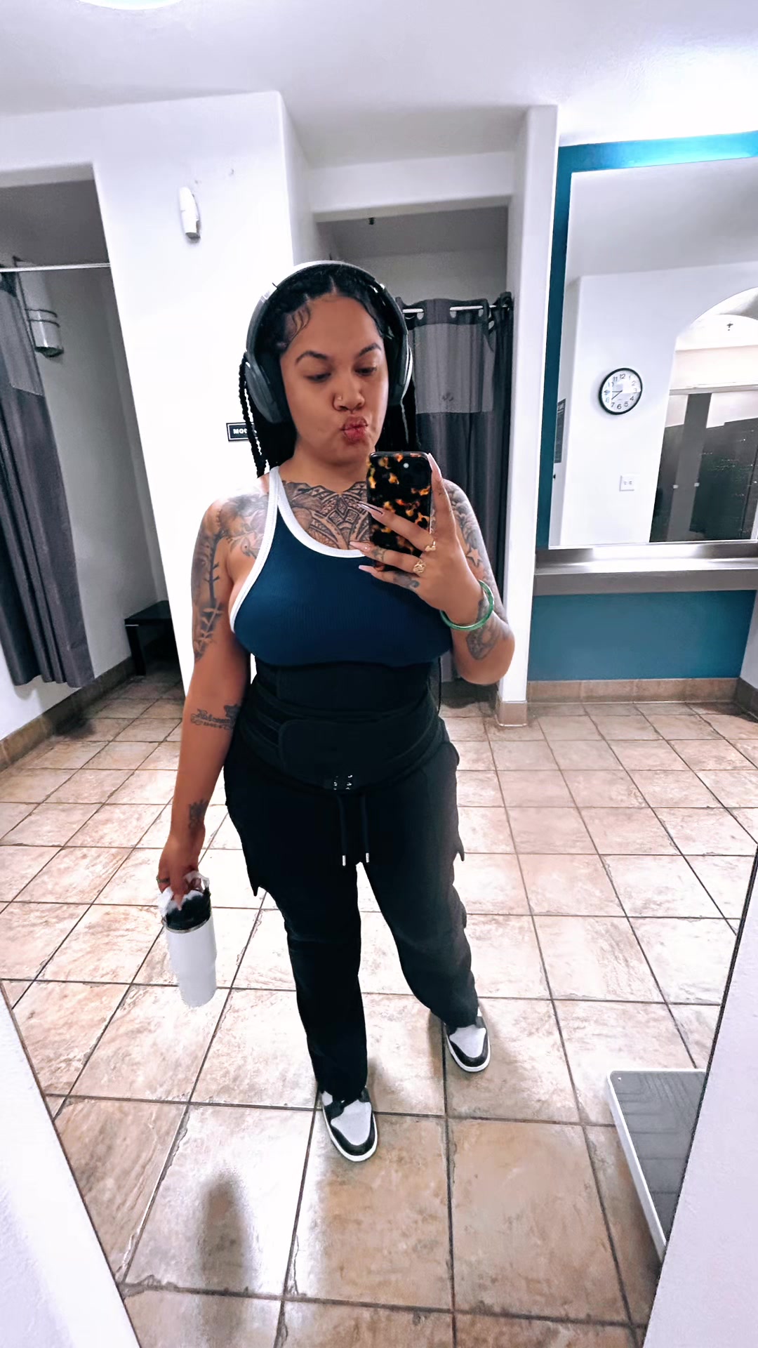 @neecyb_