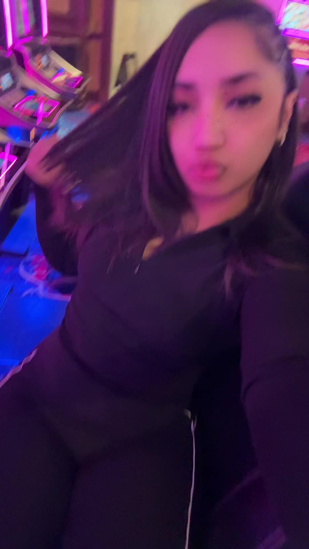 @DominiBrat