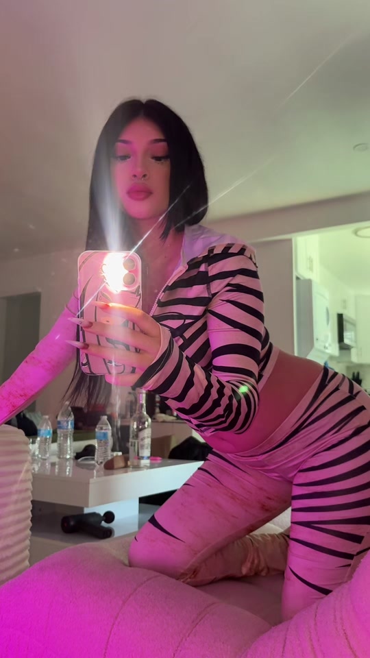 @itskiraswrld