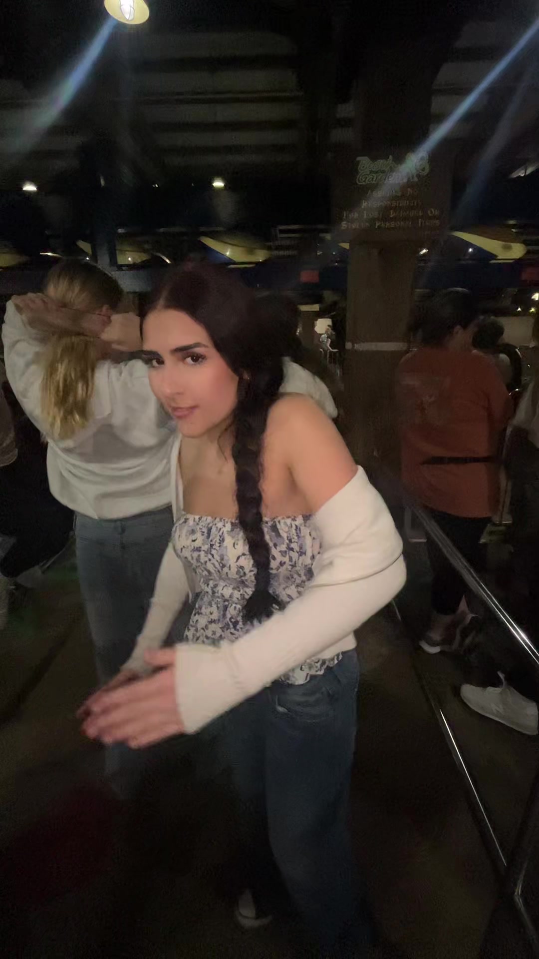 @isabella