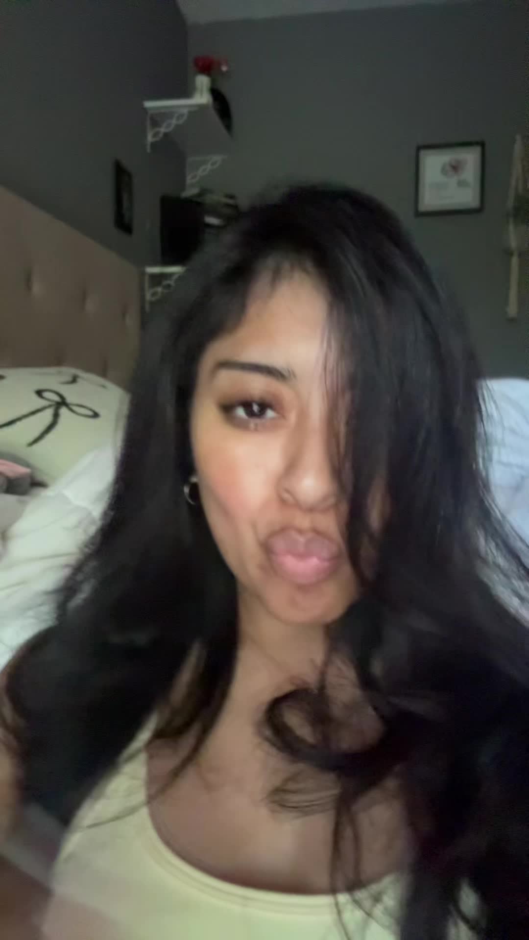 @yaneli