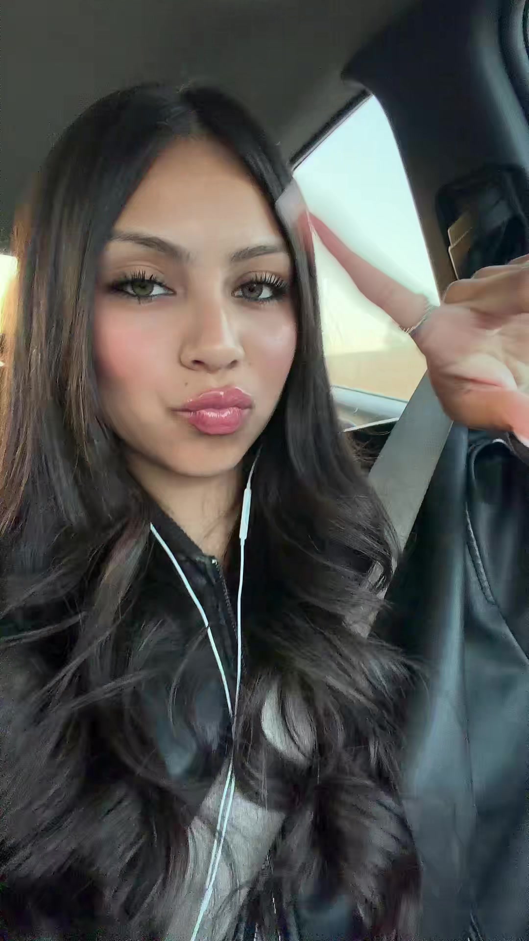 @camila ౨ৎ