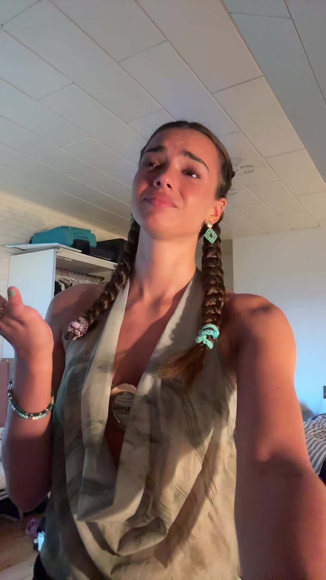 @Lorena